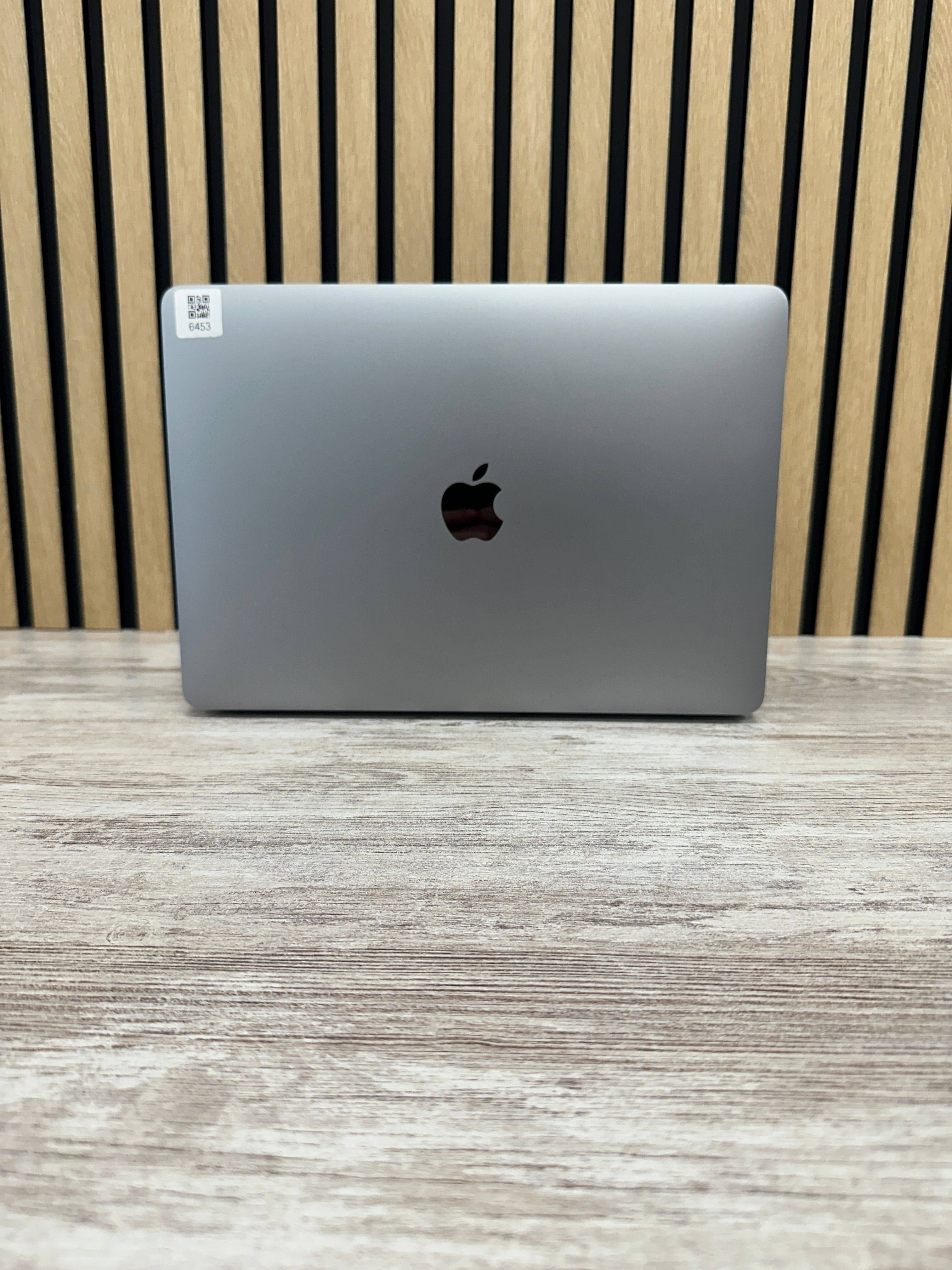 MacBook Pro 13" 2020 TB M1 8gb 256gb SSD - Moyacell