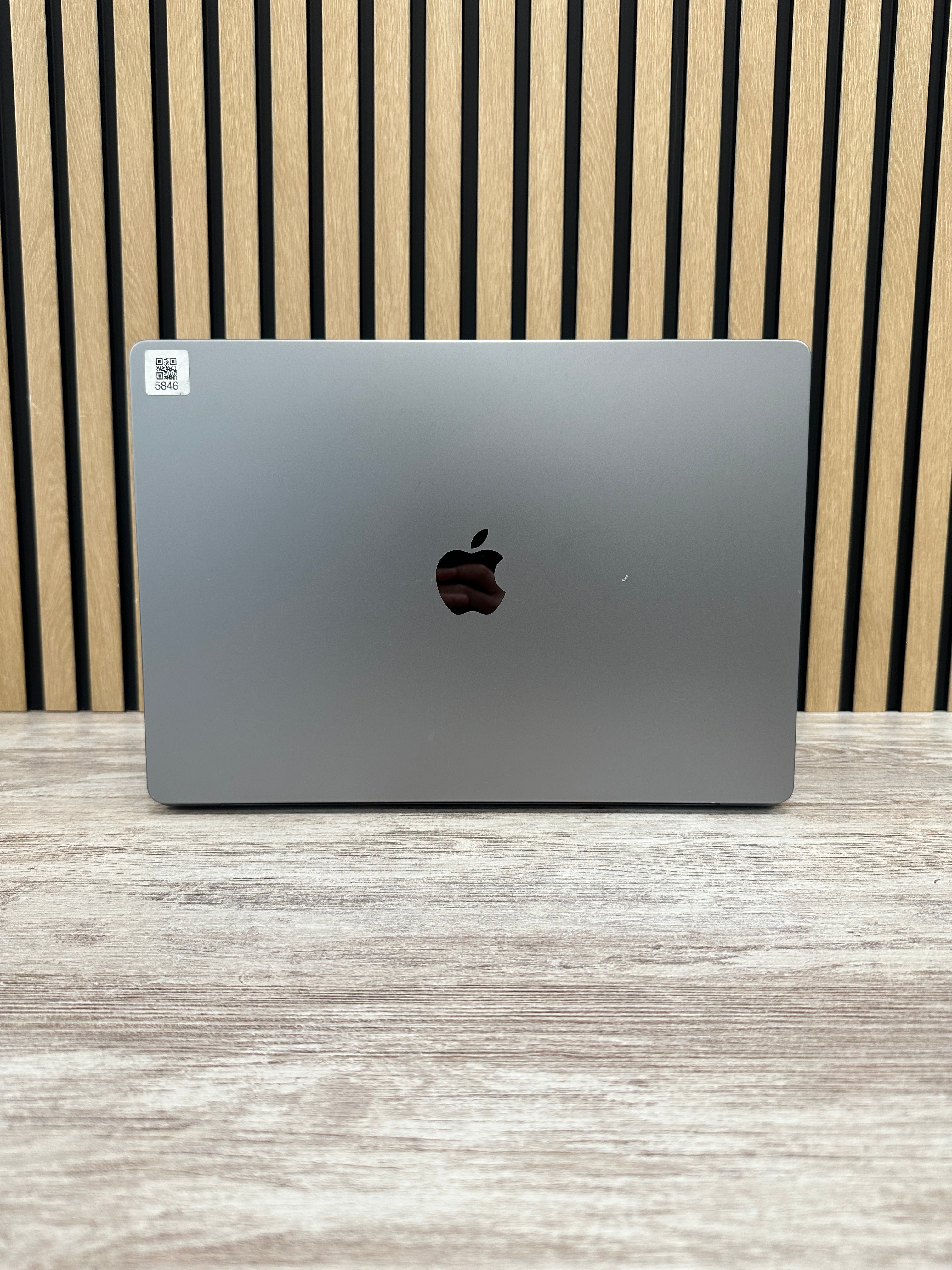 MacBook Pro 16" 2021 M1 PRO 16gb 512gb SSD - Moyacell