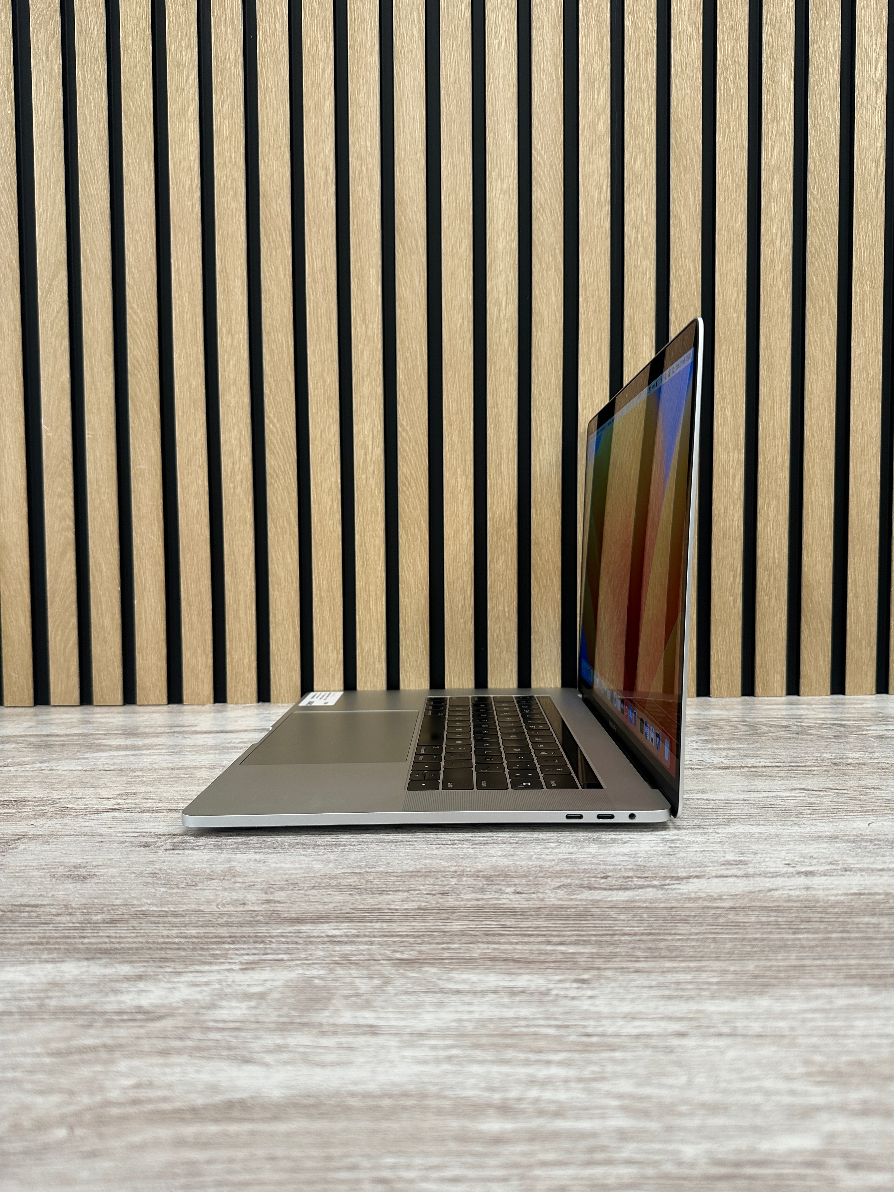 MacBook Pro 15" 2017 i7 16gb 500gb SSD - Moyacell