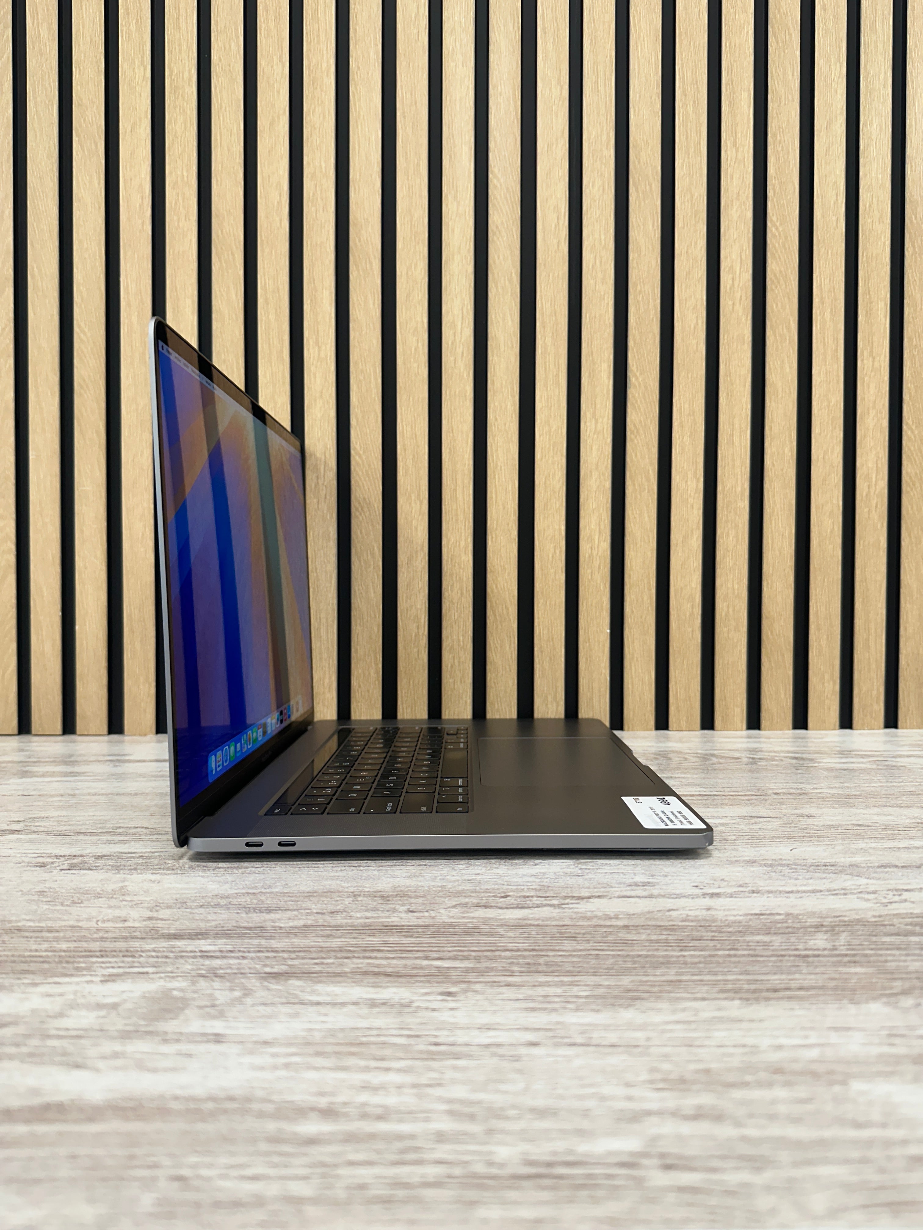 MacBook Pro 16" 2019 i9 16gb 500gb SSD - Moyacell