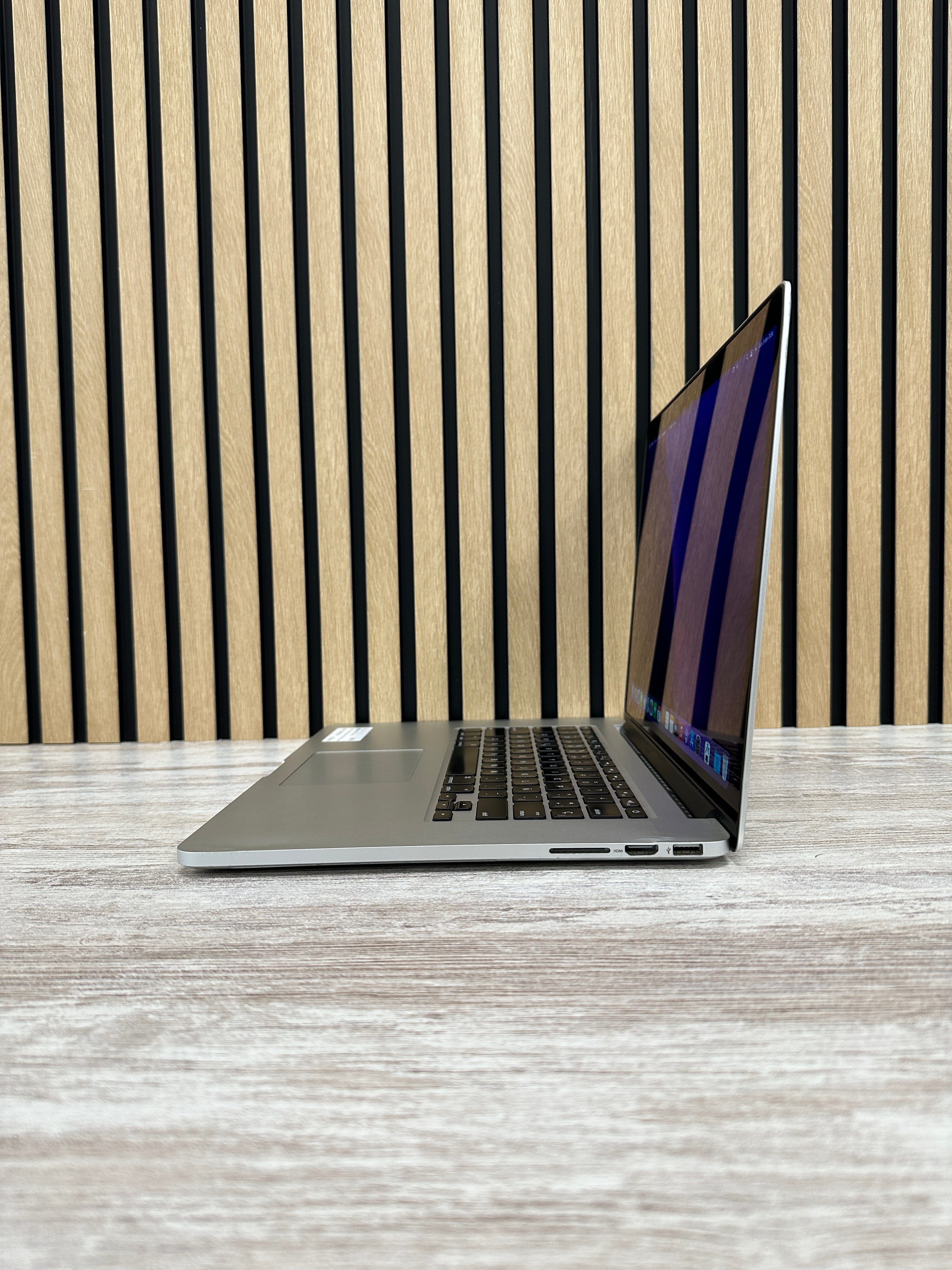 MacBook Pro 15" 2015 i7 16gb 256gb SSD - Moyacell