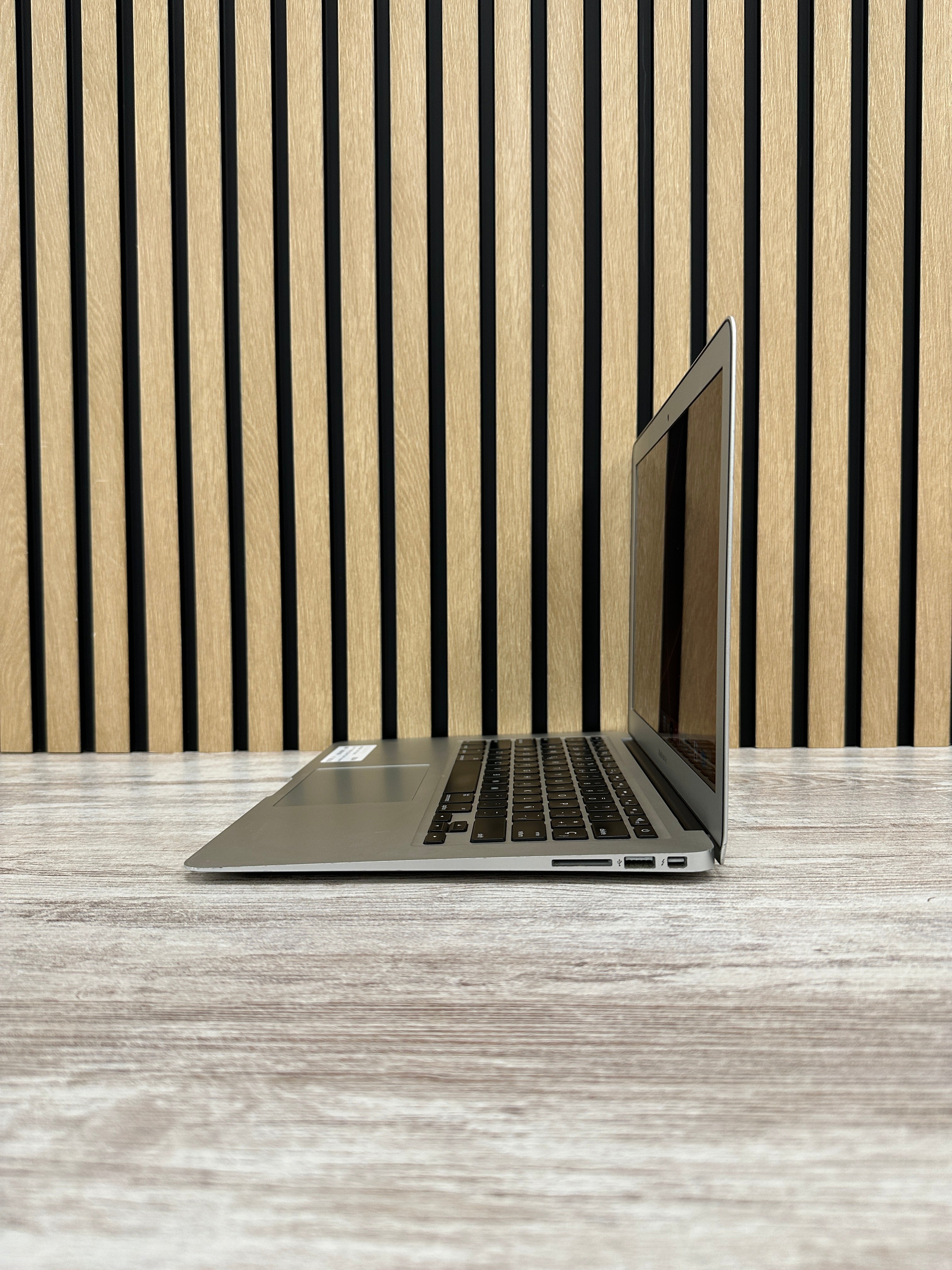 MacBook Air 13" 2015 i7 8gb 256gb SSD - Moyacell