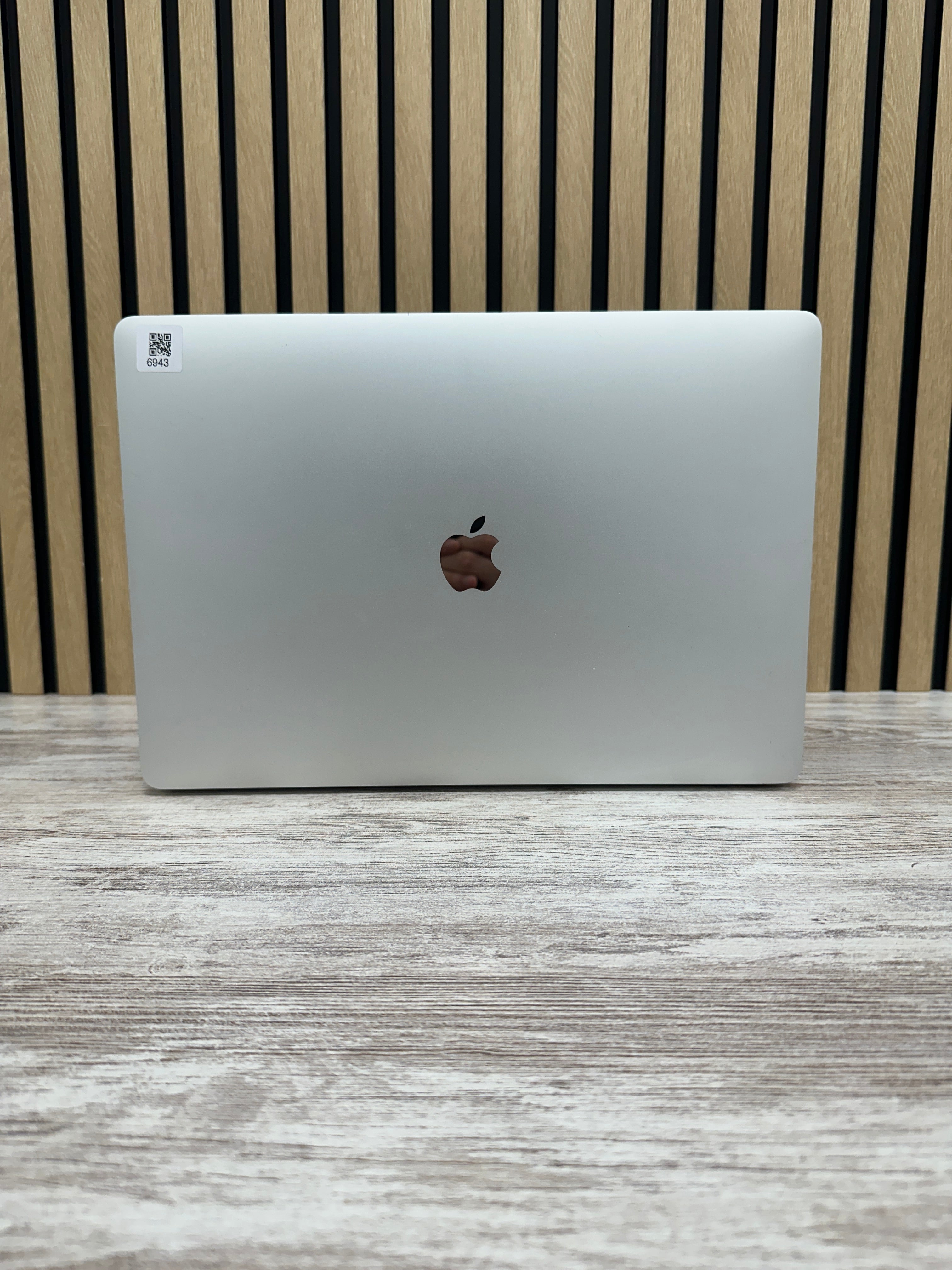 MacBook Pro 15" 2017 i7 16gb 500gb SSD - Moyacell