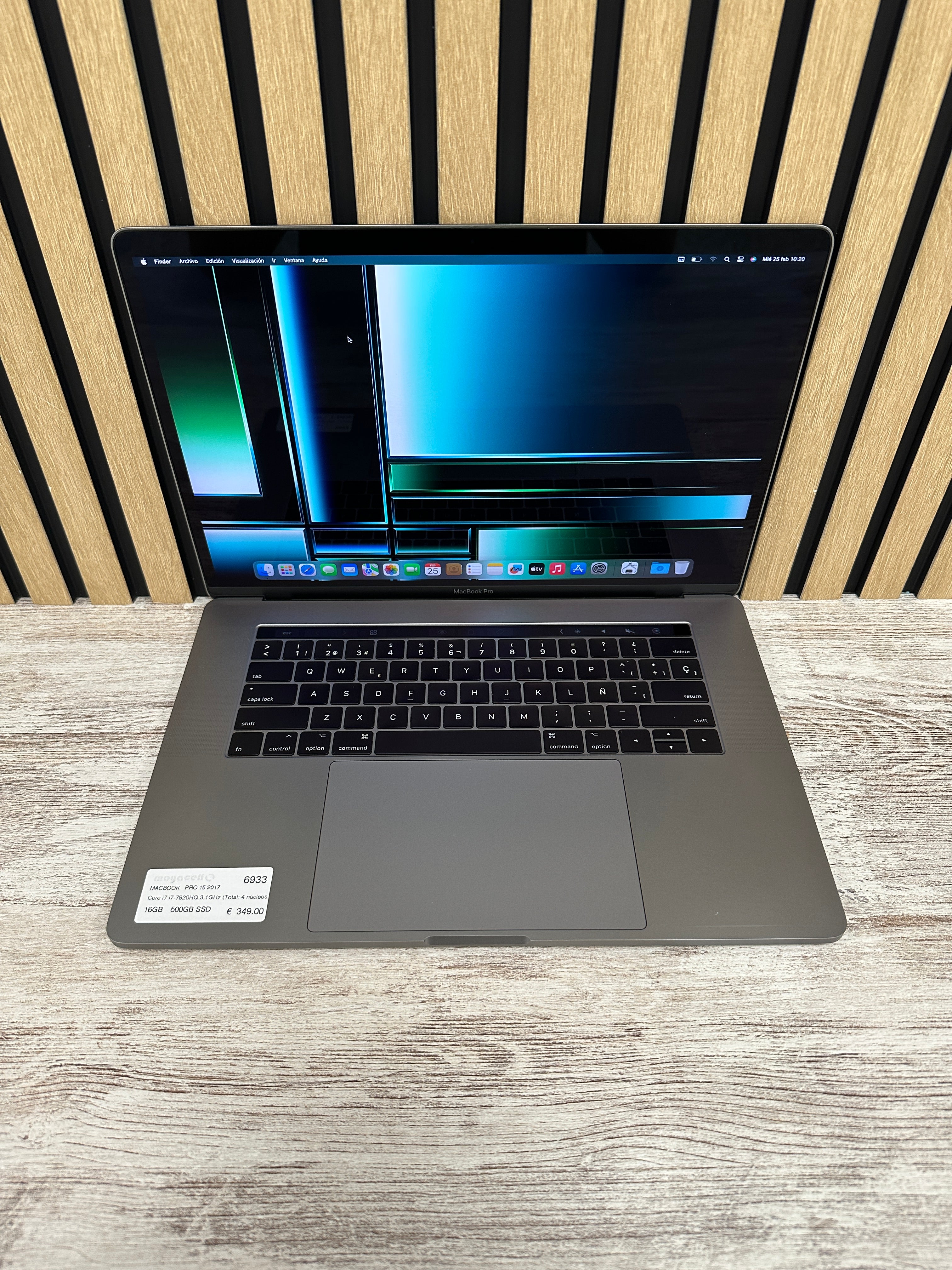 MacBook Pro 15" 2017 i7 16gb 500gb SSD