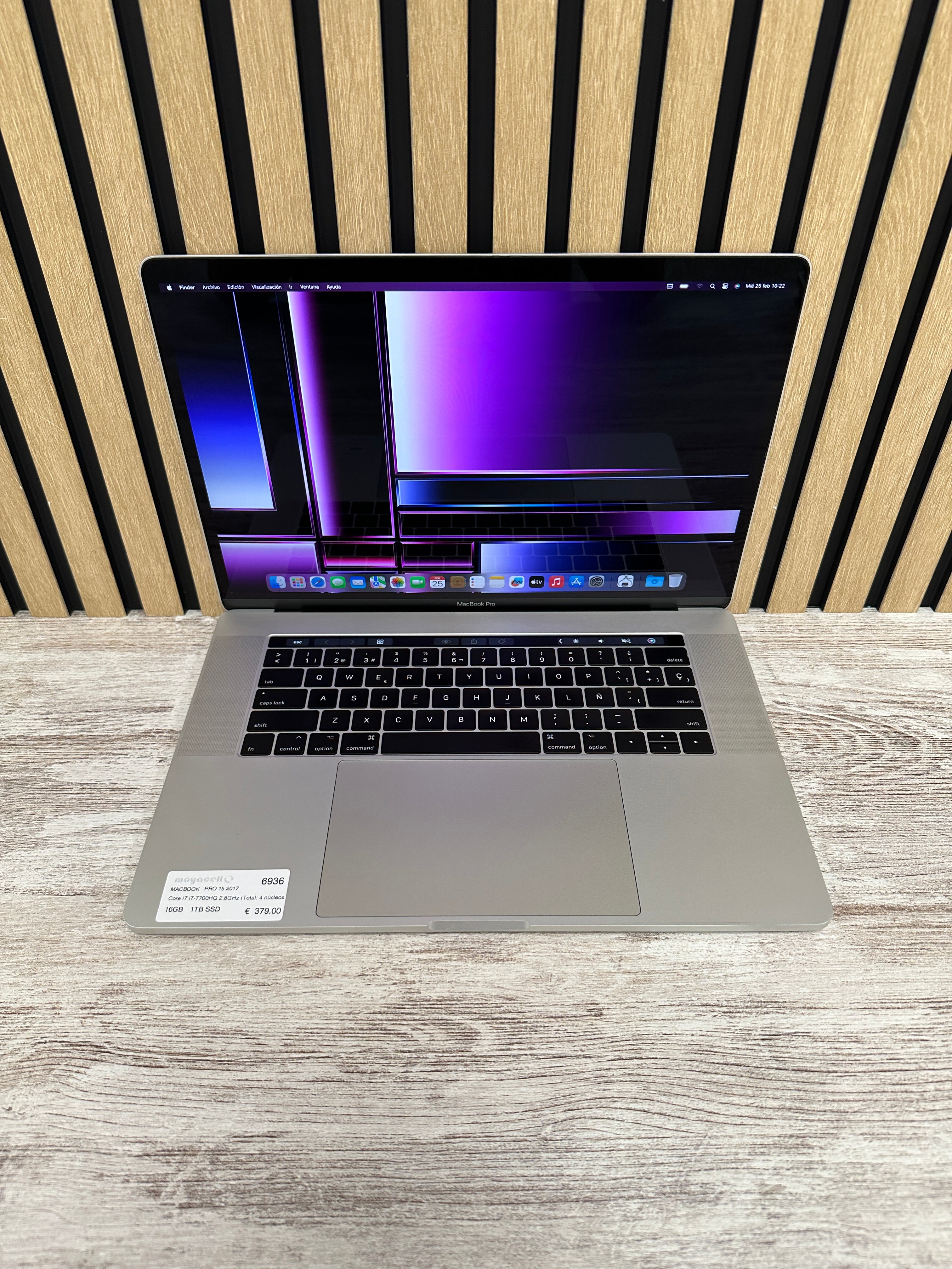 MacBook Pro 15" 2017 i7 16gb 1tb SSD