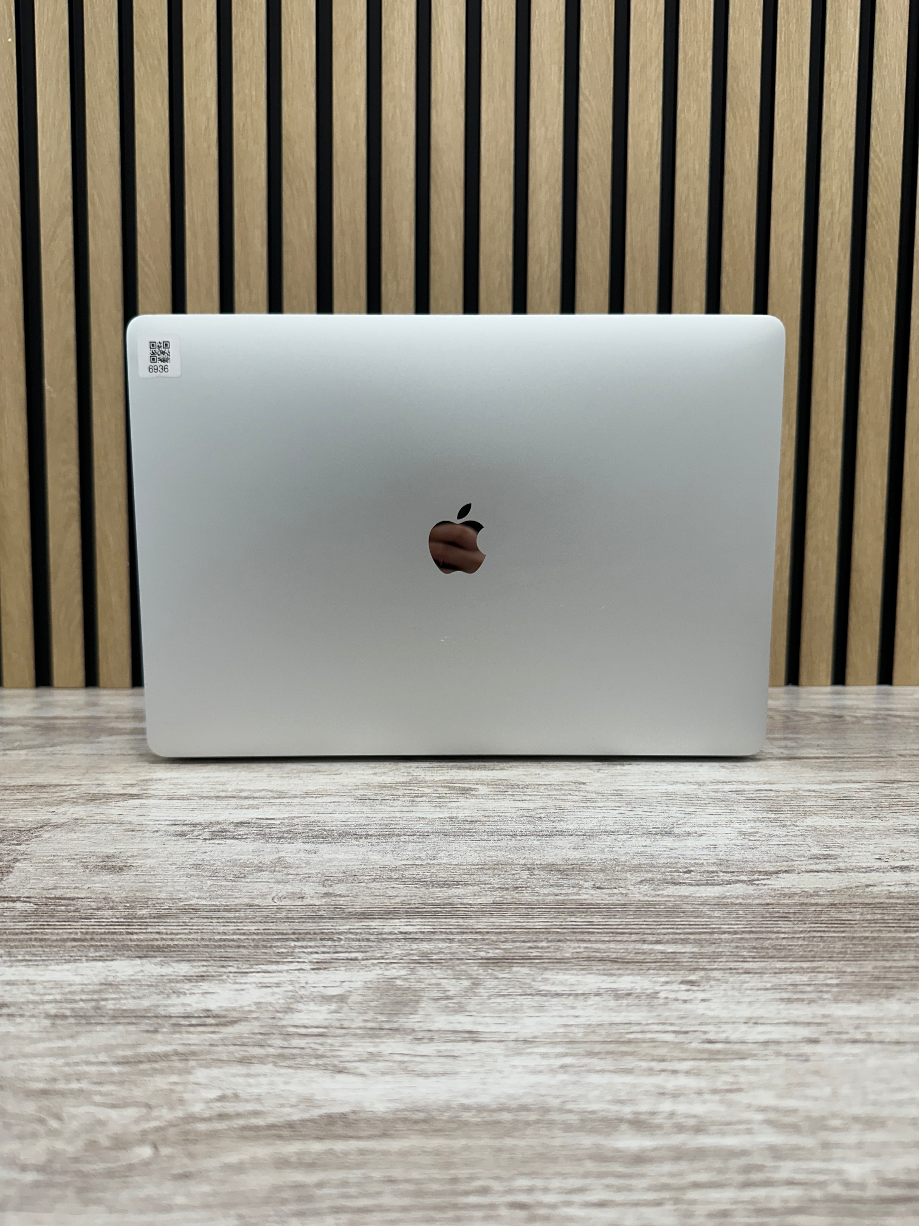 MacBook Pro 15" 2017 i7 16gb 1tb SSD