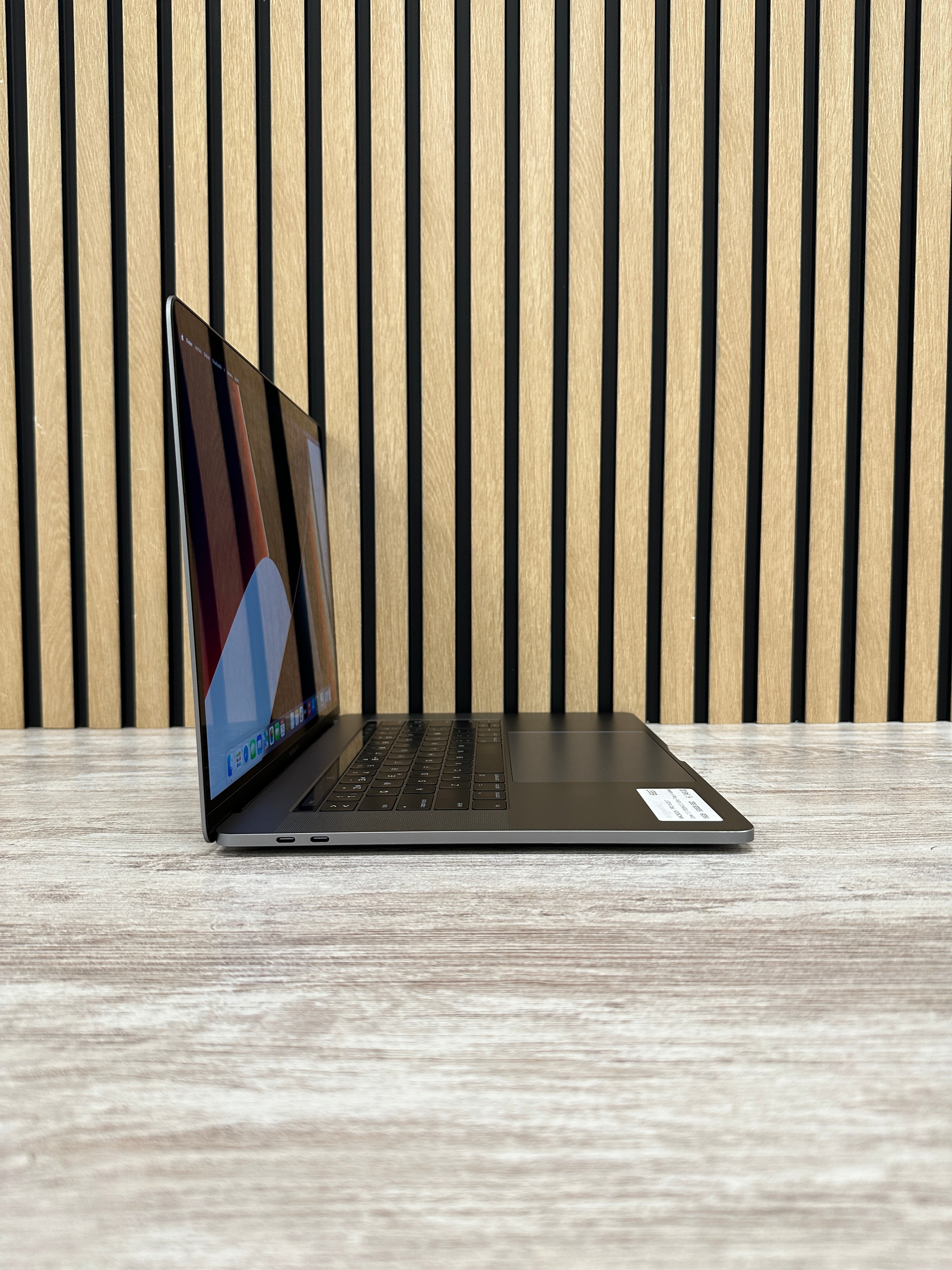 MacBook Pro 15" 2017 i7 16gb 500gb SSD