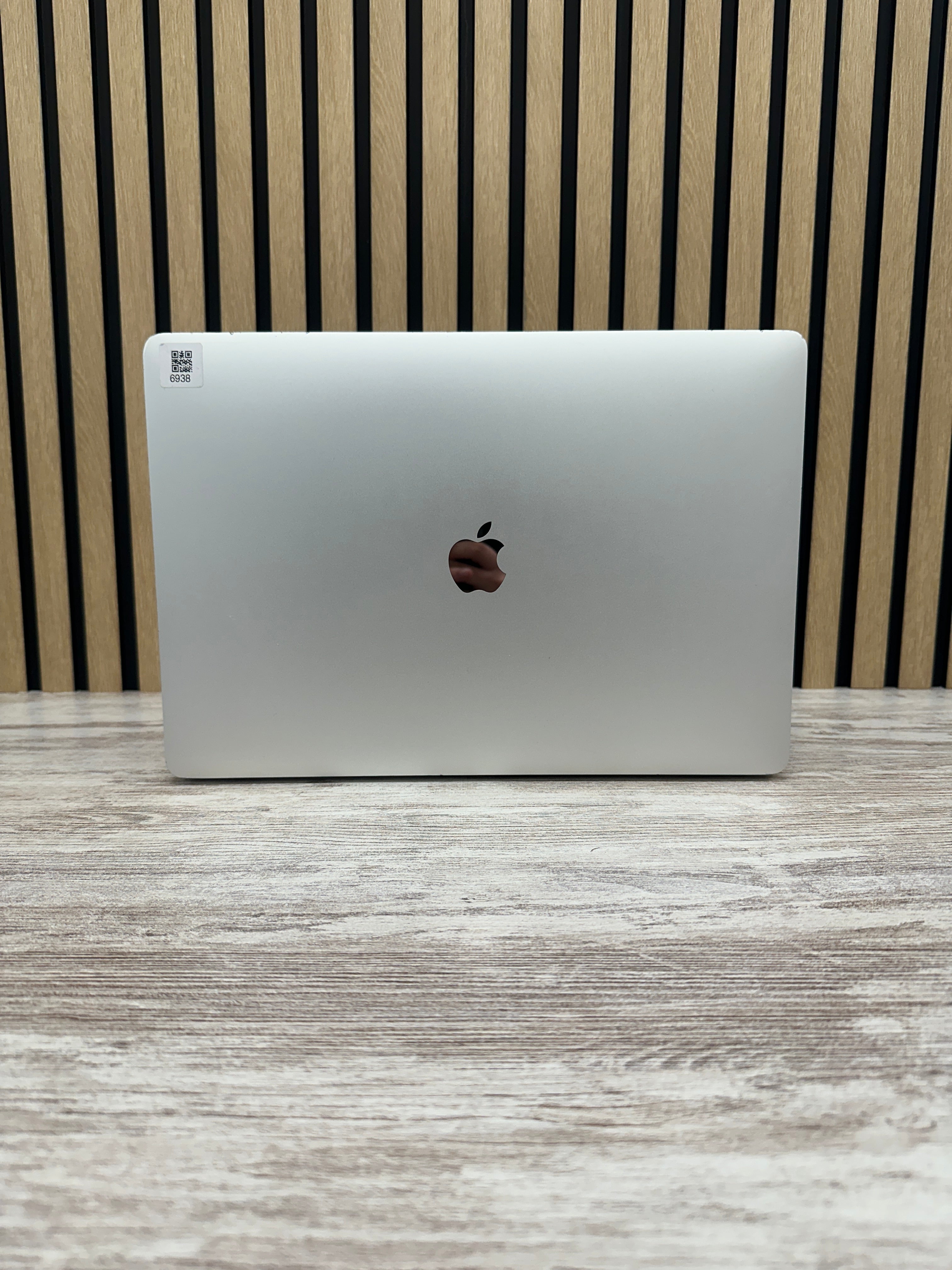 MacBook Pro 15" 2017 i7 16gb 1tb SSD