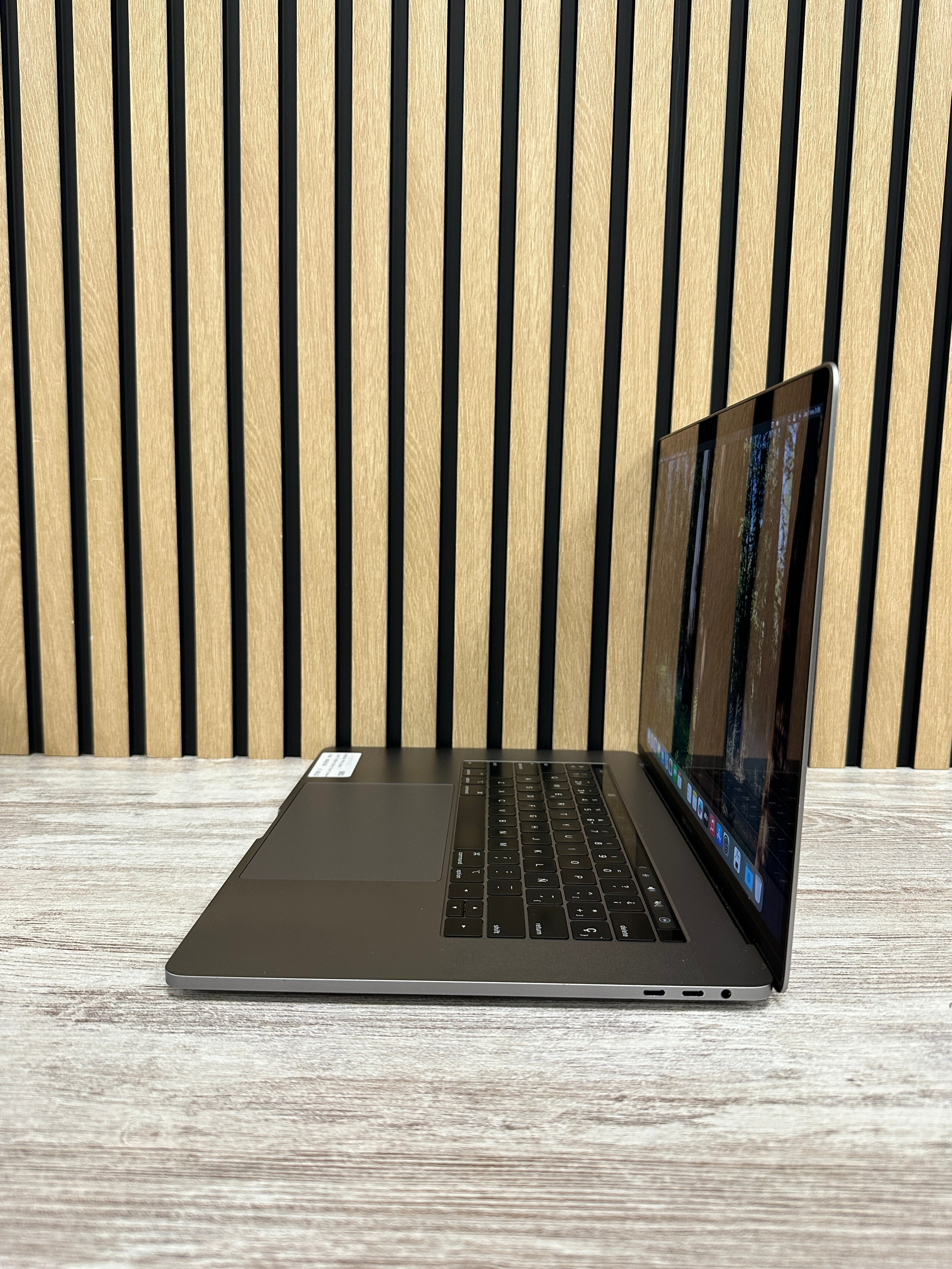 MacBook Pro 15" 2018 i7 32gb 500gb SSD - Moyacell