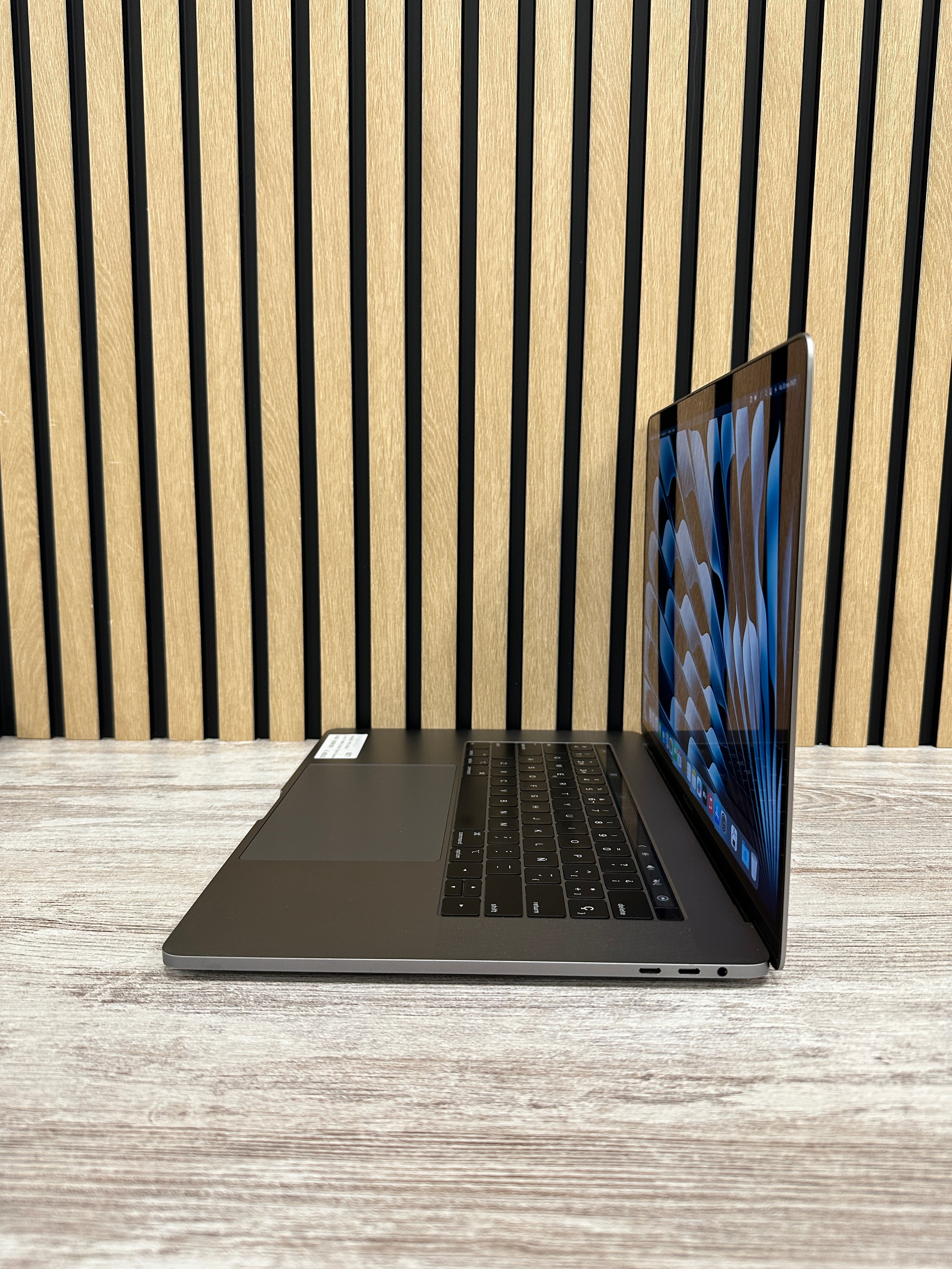 MacBook Pro 15" 2018 i7 32gb 500gb SSD