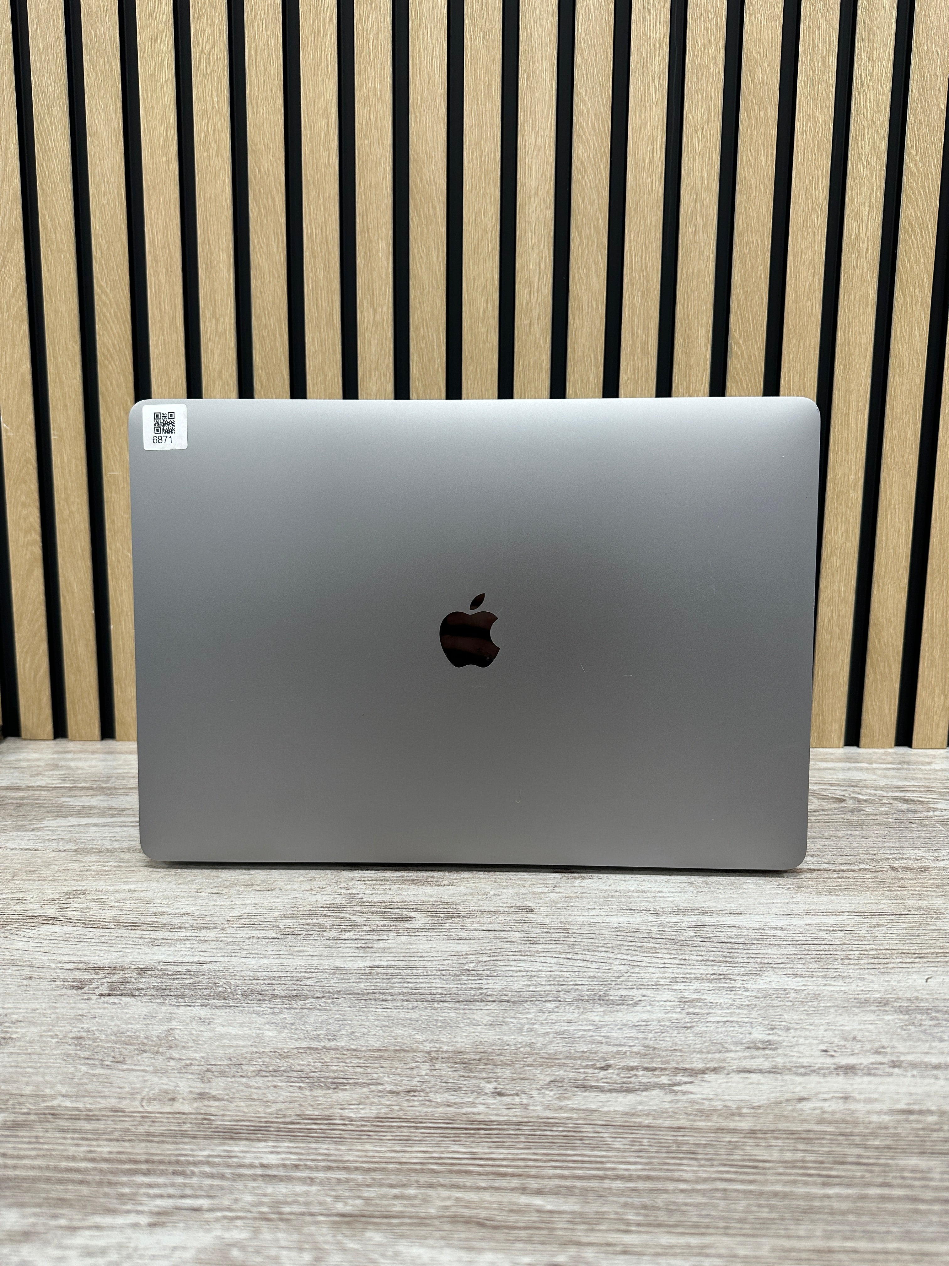 MacBook Pro 15" 2018 i7 32gb 500gb SSD