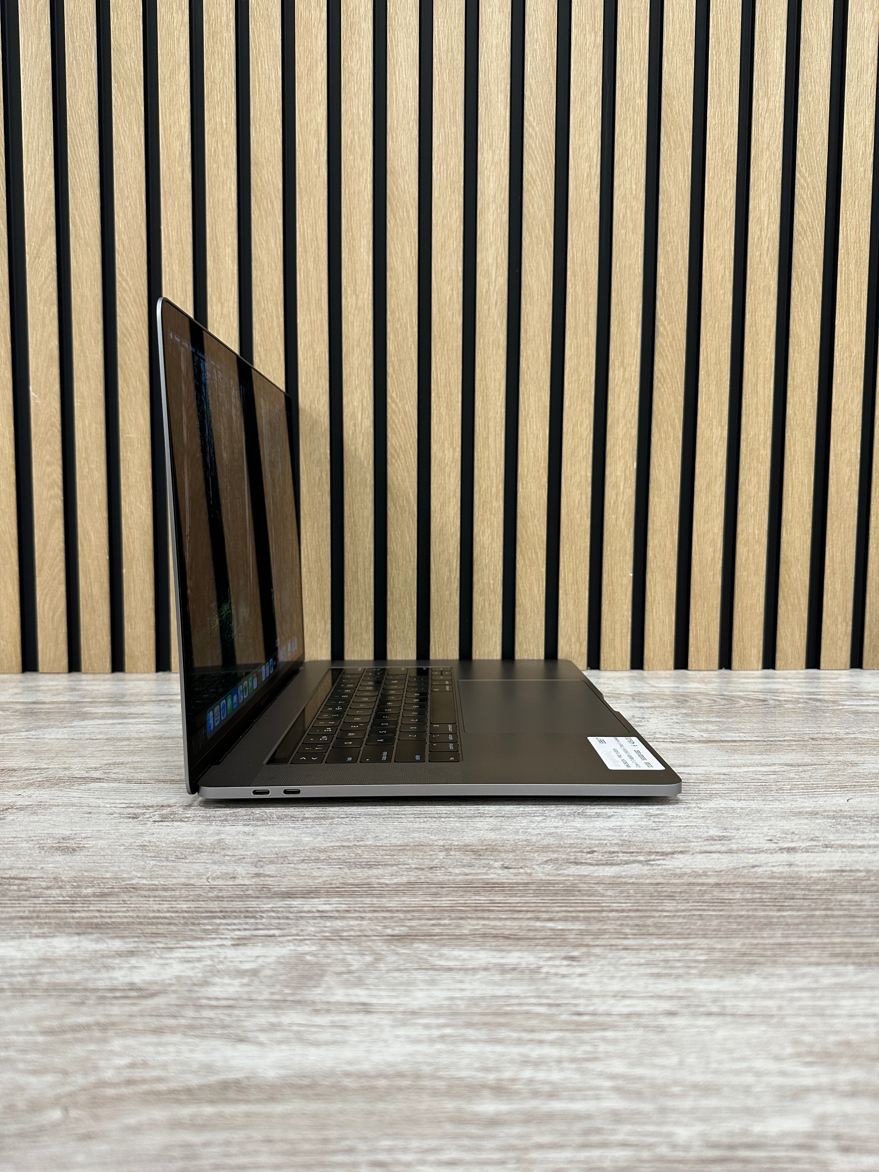 MacBook Pro 15" 2018 i7 32gb 500gb SSD