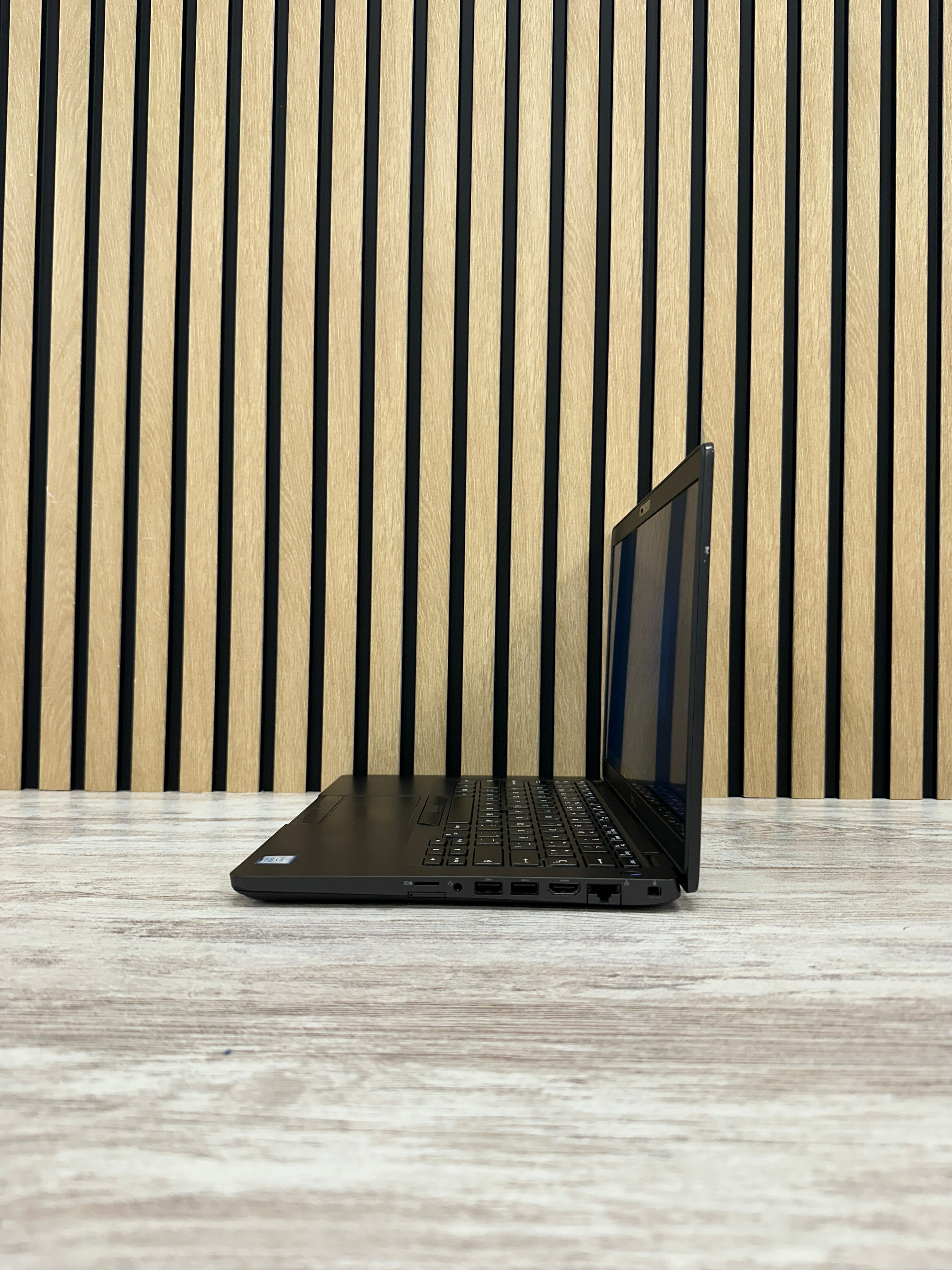 Dell Latitude 5400 i5 16gb 512gb SSD - Moyacell