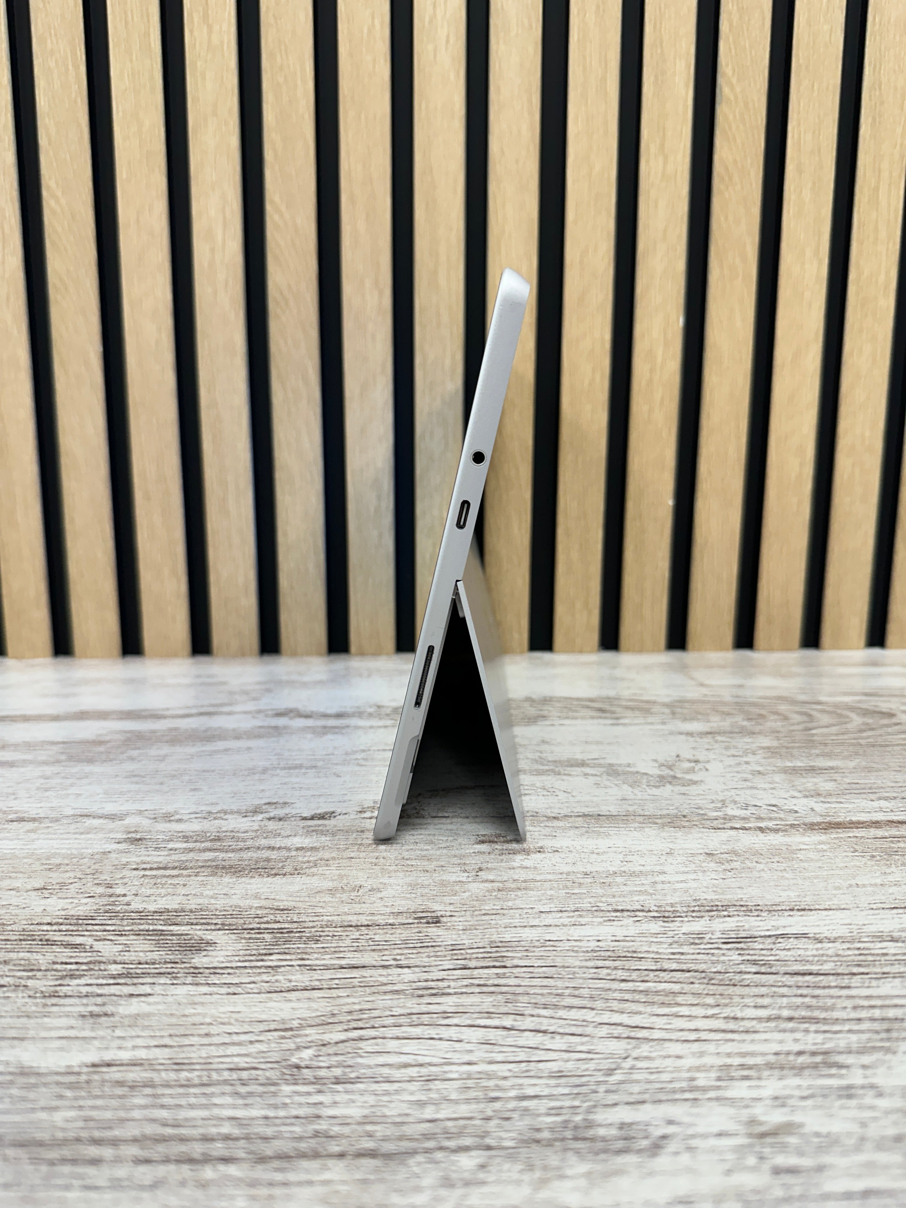 Microsoft Surface GO 2 M3 8gb 128gb SSD - Moyacell