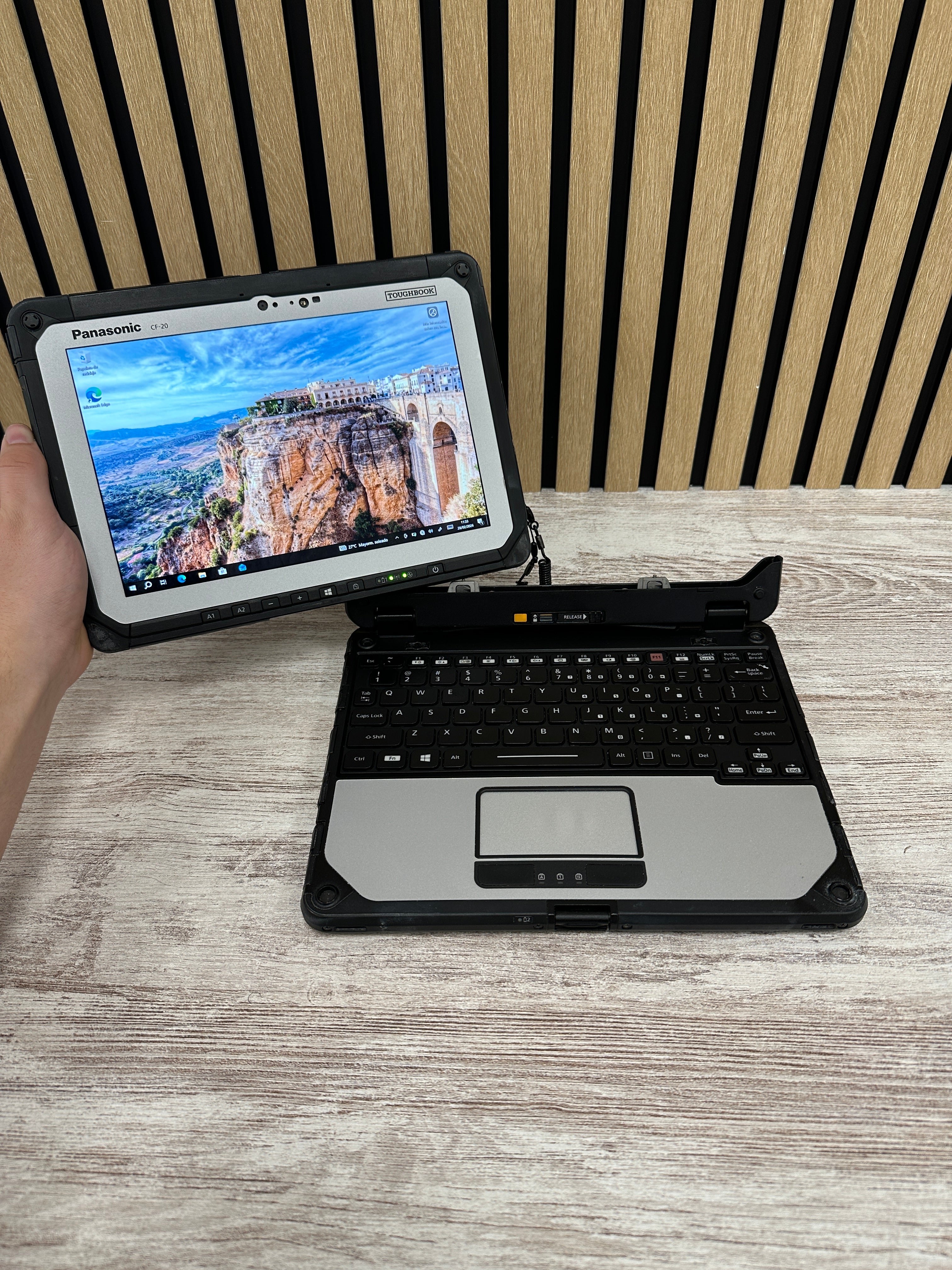 Panasonic ToughBoook CF-20 i5 8gb 256gb SSD