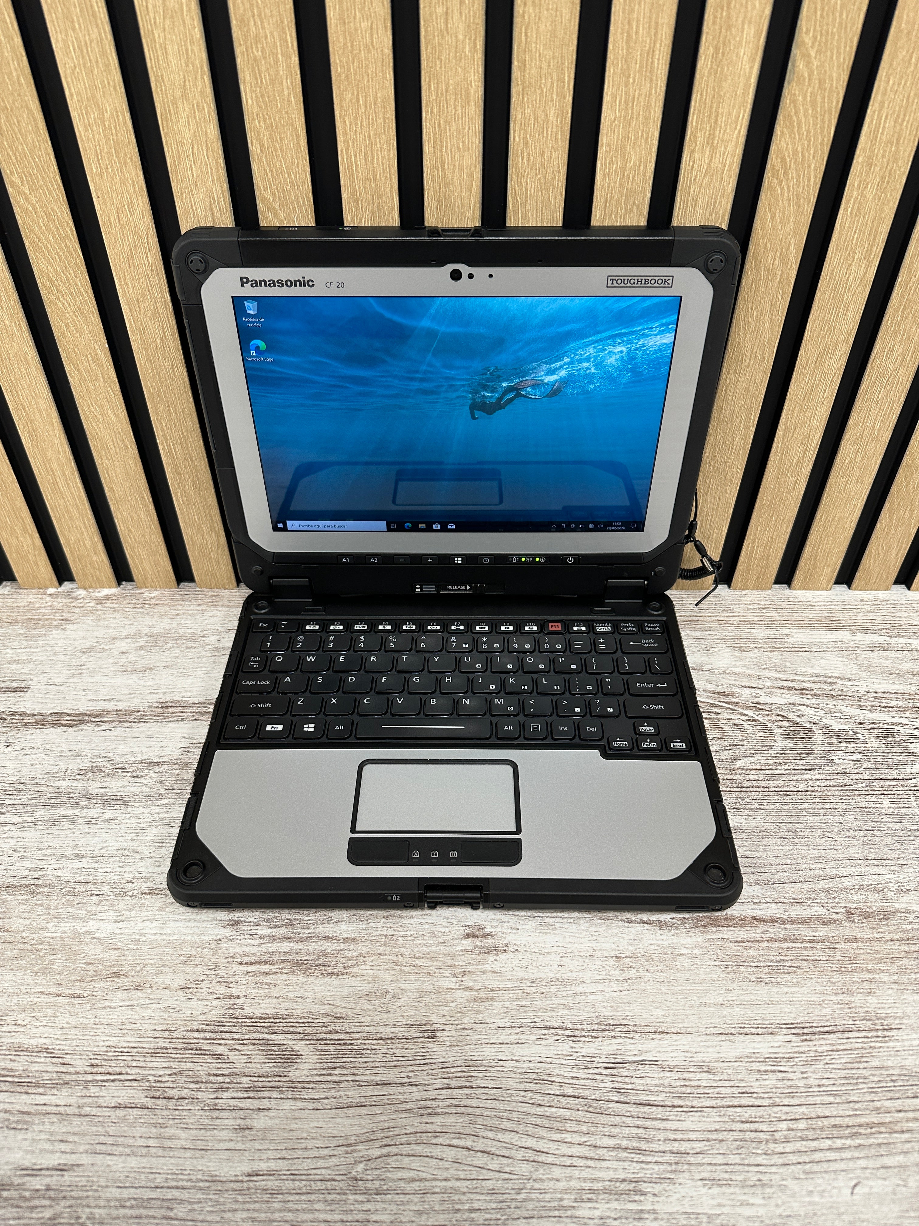 Panasonic ToughBook CF-20 CORE M5 8gb 256gb SSD - Moyacell