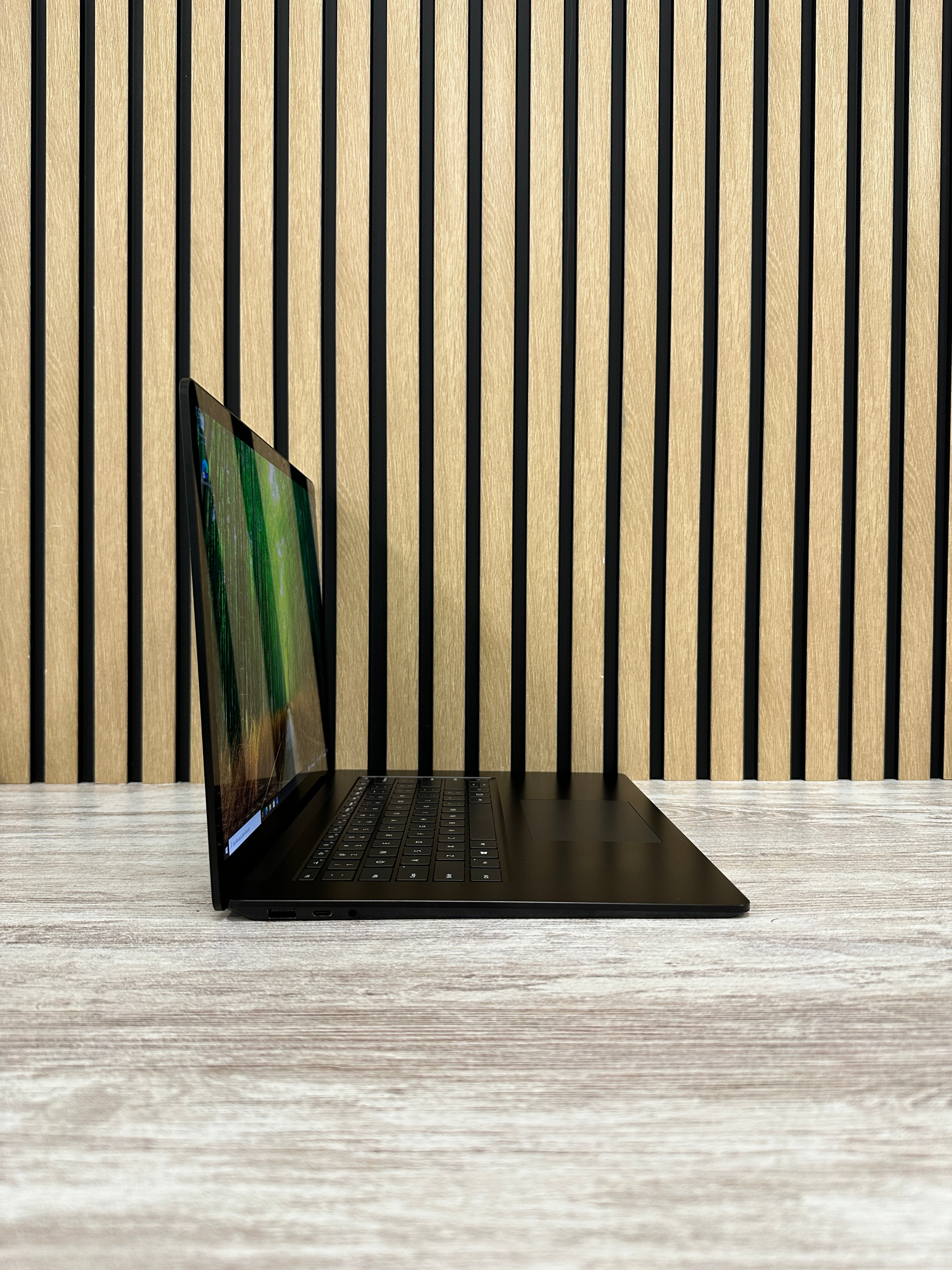 Microsoft Corp Surface Laptop 4 i7 32gb 1tb SSD