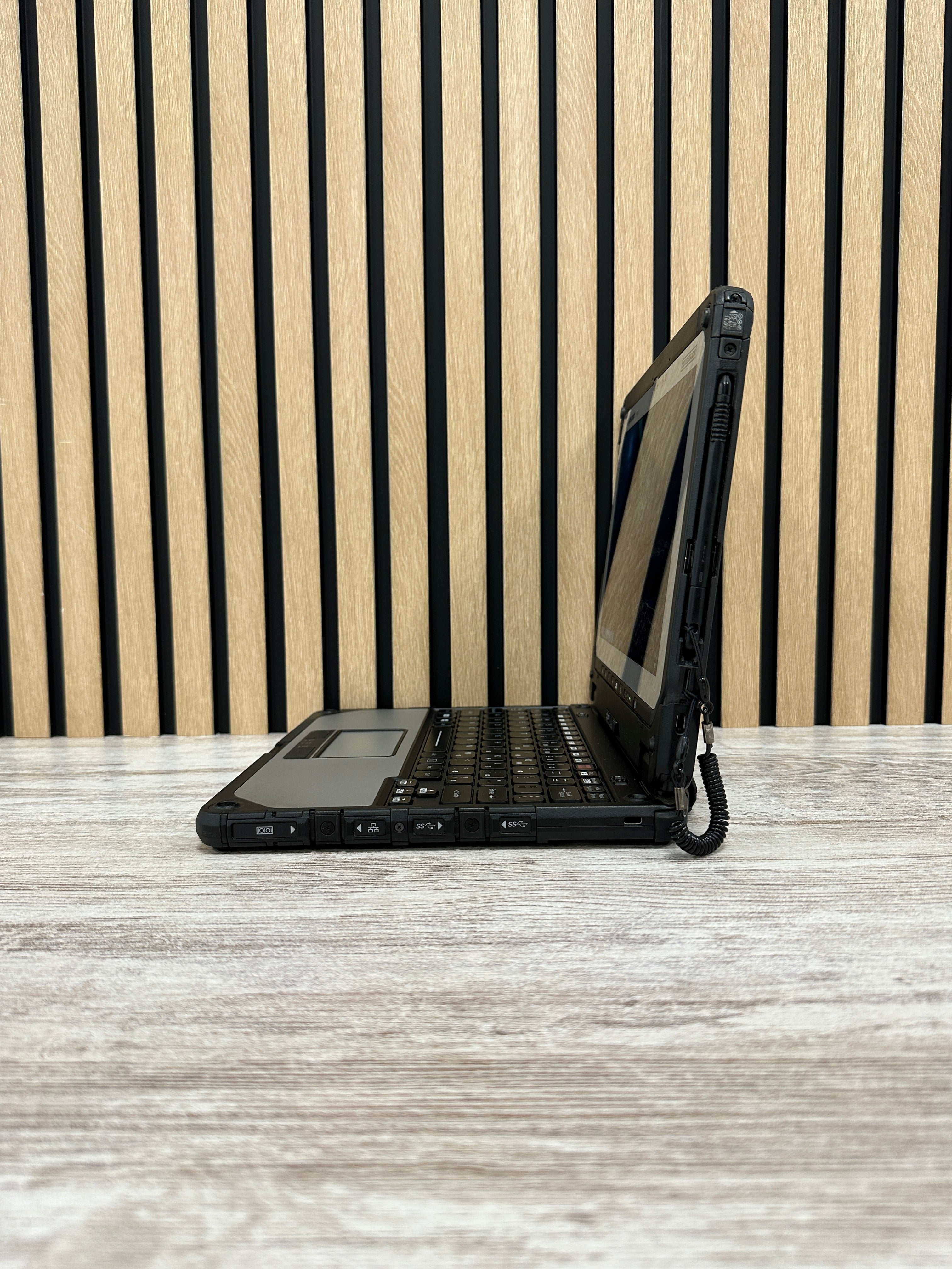 Panasonic ToughBook CF-20 i5 8gb 256gb SSD - Moyacell