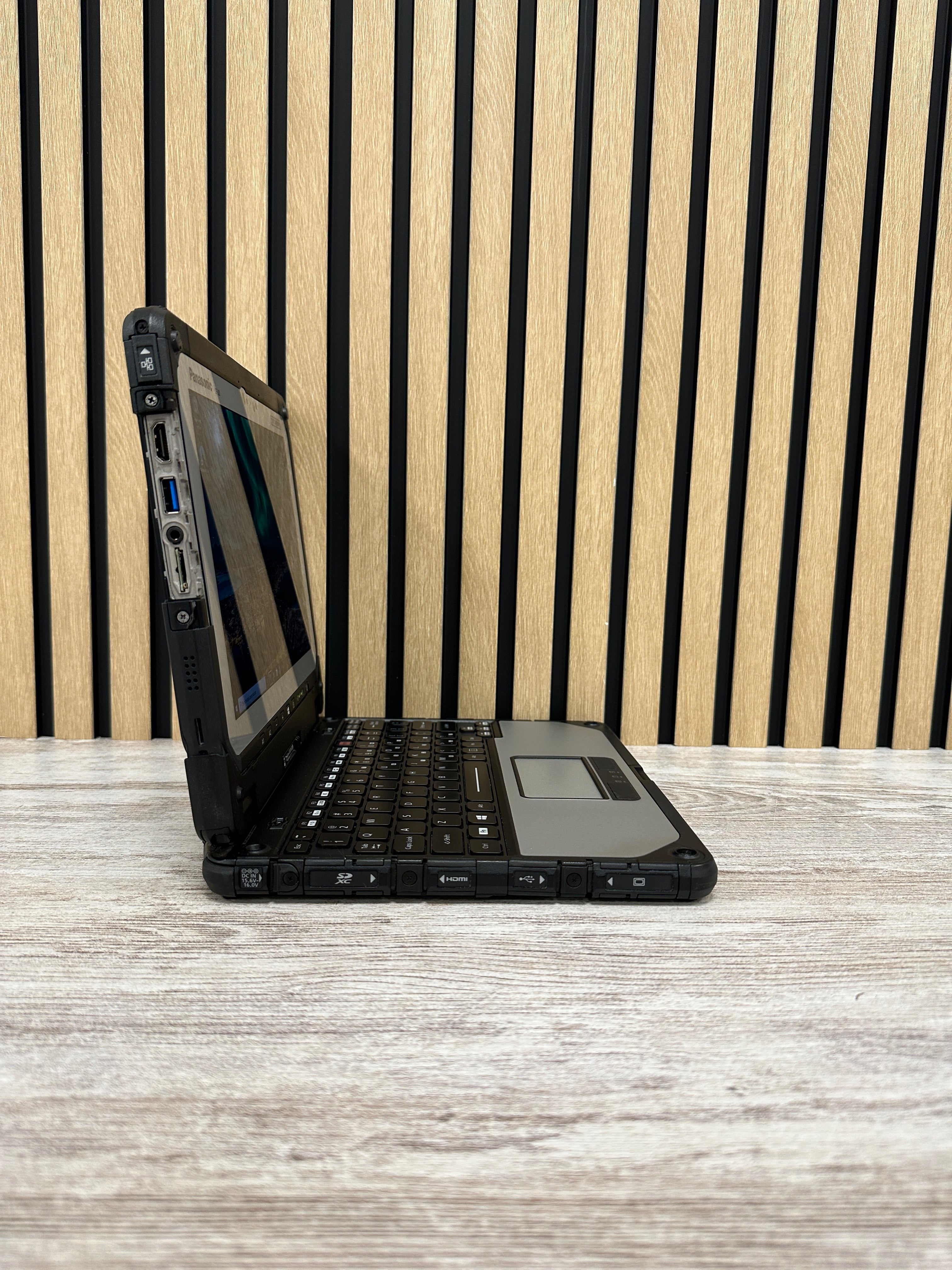 Panasonic ToughBook CF-20 i5 8gb 256gb SSD - Moyacell