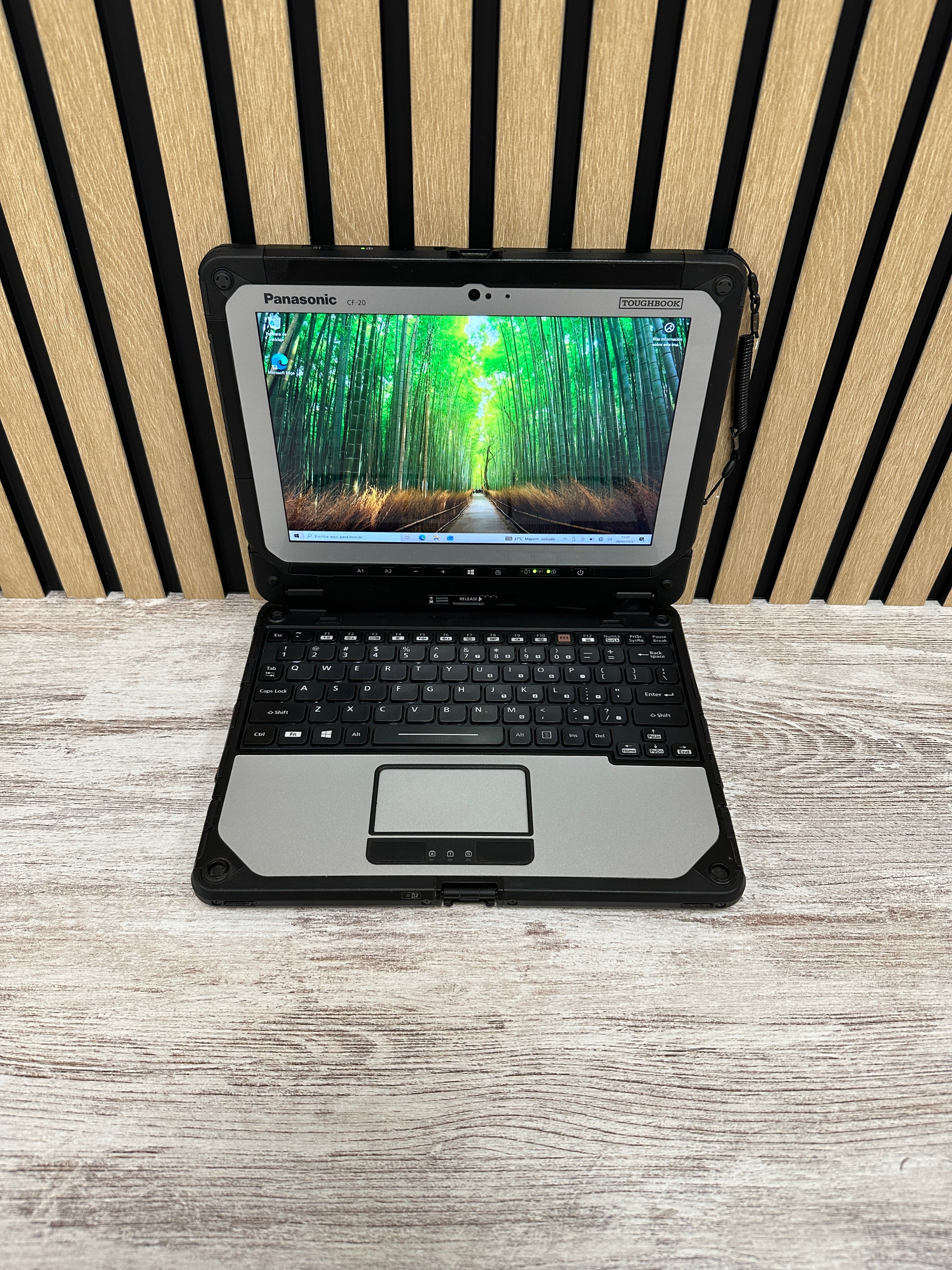 Panasonic ToughBook CF-20 M5 8gb 256gb SSD - Moyacell