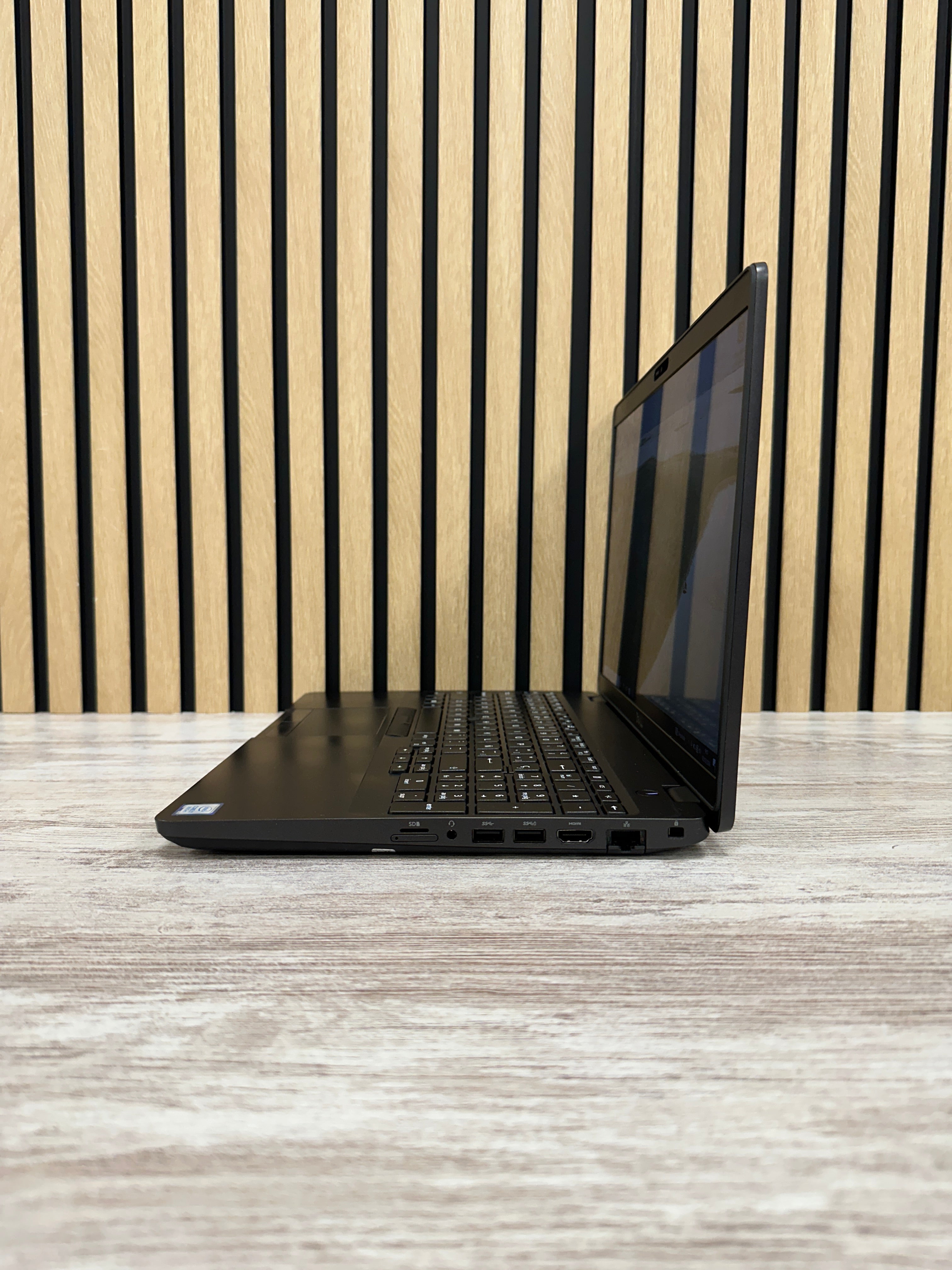 Dell Latitude 5501 i7 32gb 512gb SSD