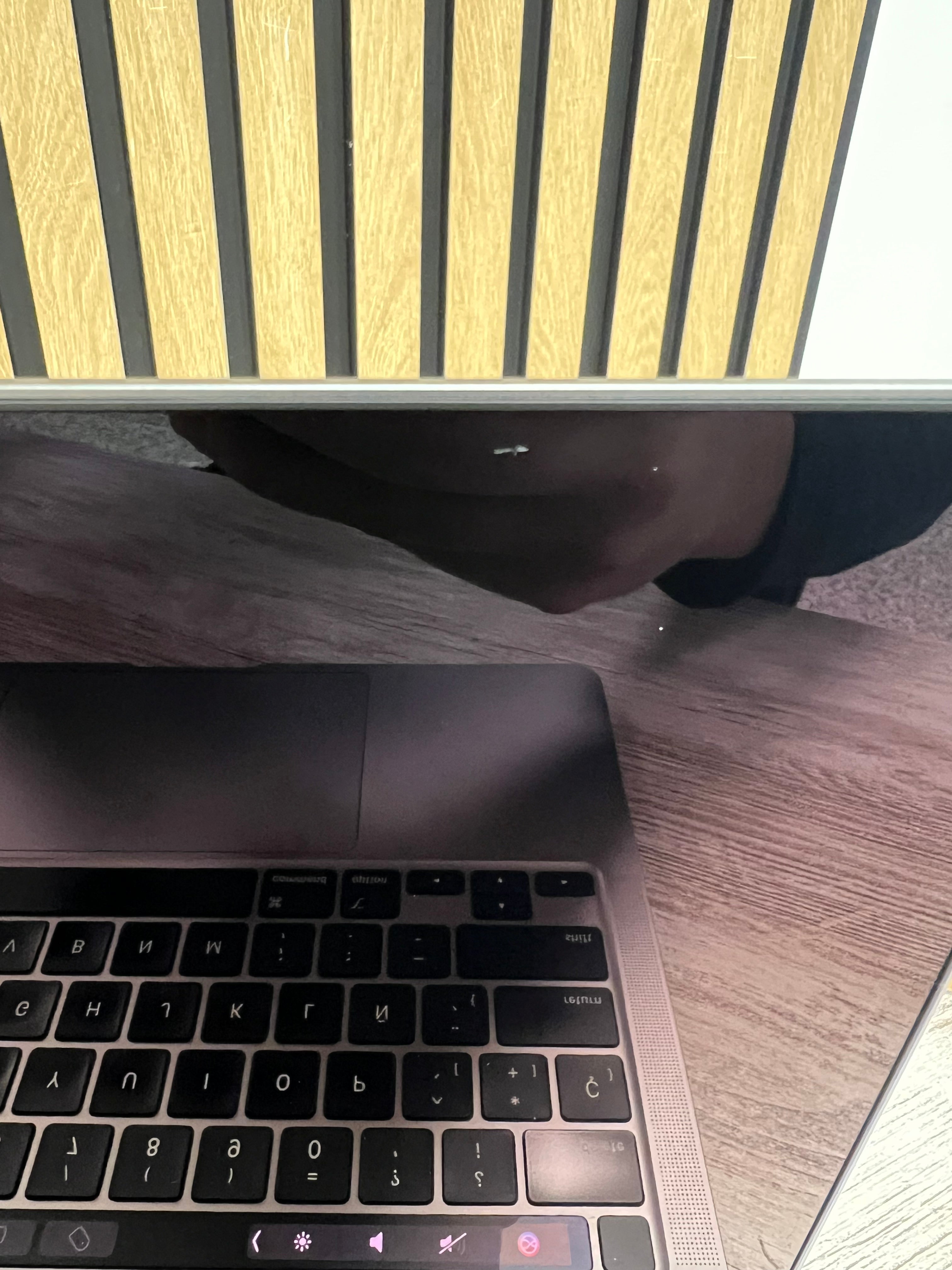 MacBook Pro 13" 2020 M1 16gb 256gb SSD