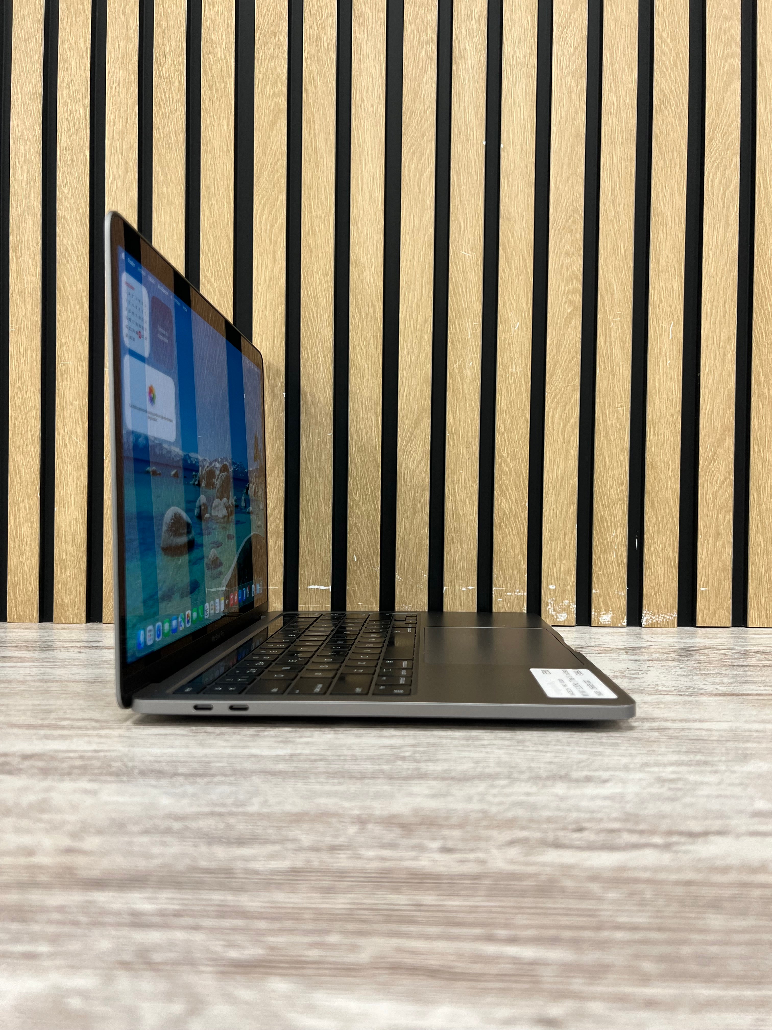 MacBook Pro 13" 2020 M1 16gb 256gb SSD