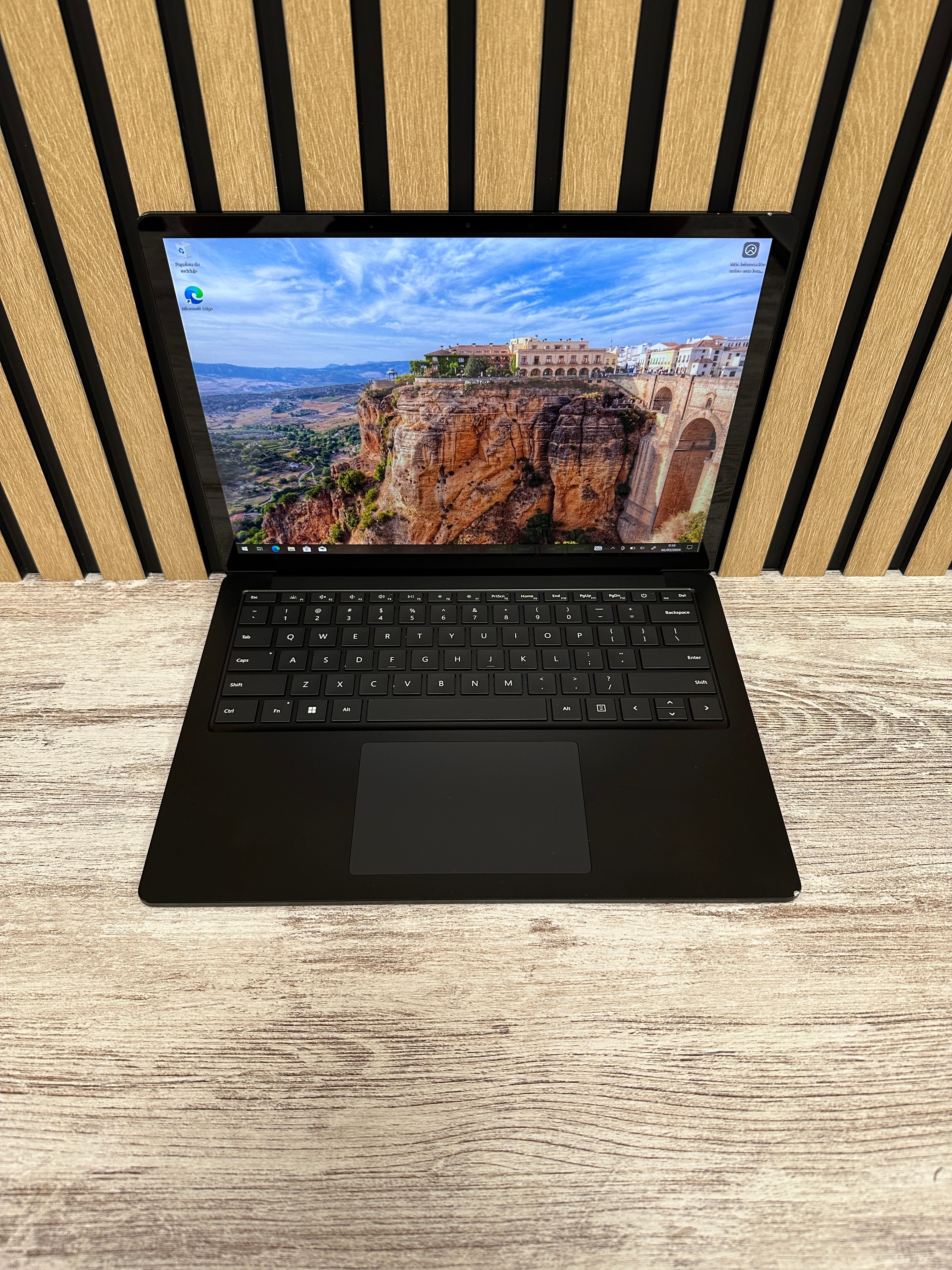 Microsoft Corp Surface Laptop 4 Ryzen 5 16gb 256gb SSD