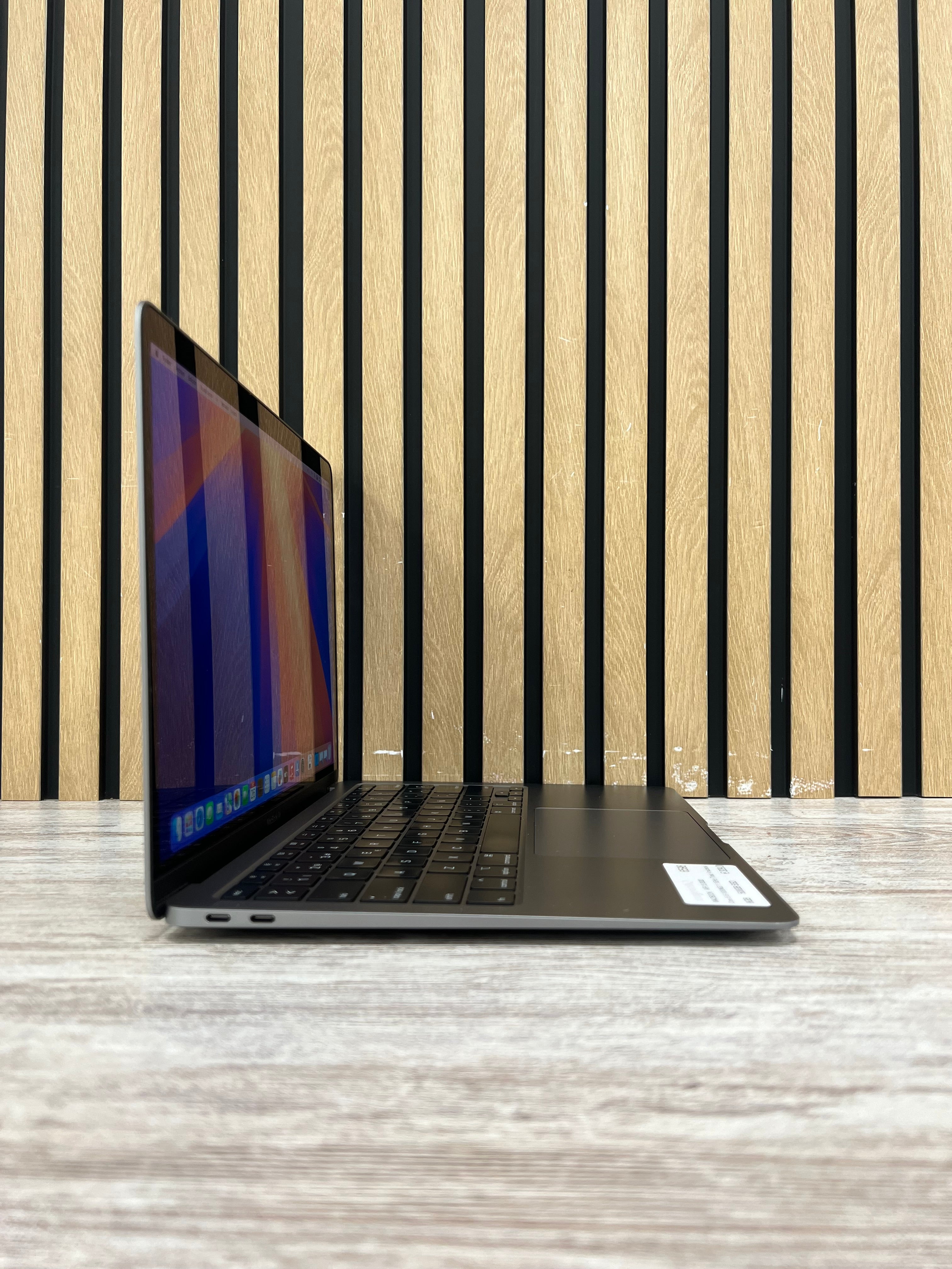 MacBook Air 13" 2020 i5 8gb 500gb SSD