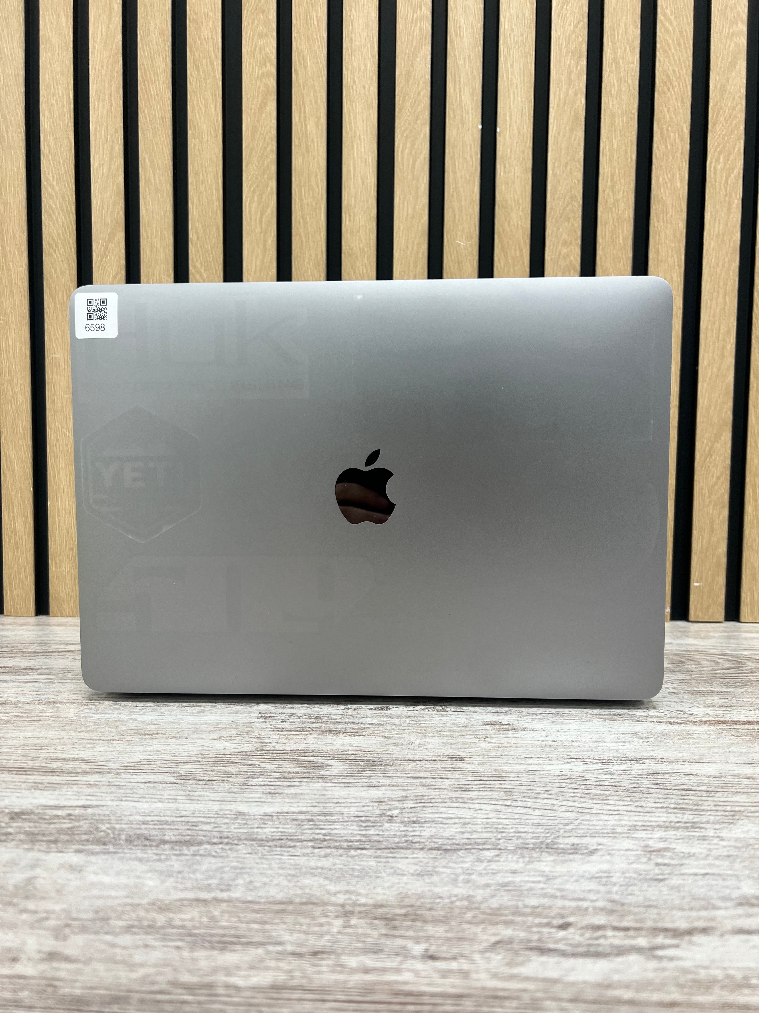 MacBook Air 13" 2020 i5 8gb 500gb SSD