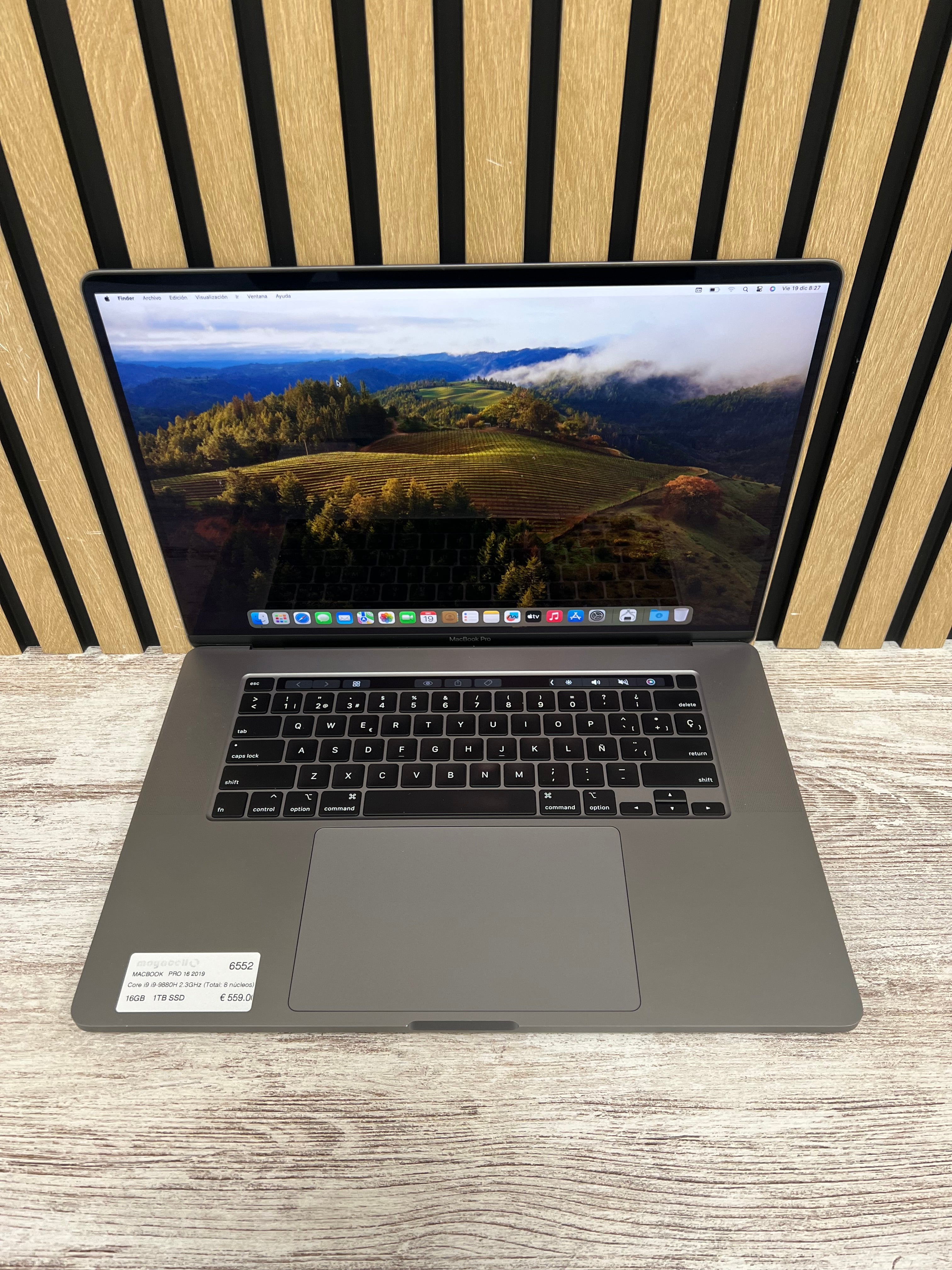 MacBook Pro 16" 2019 i9 16gb 1tb SSD