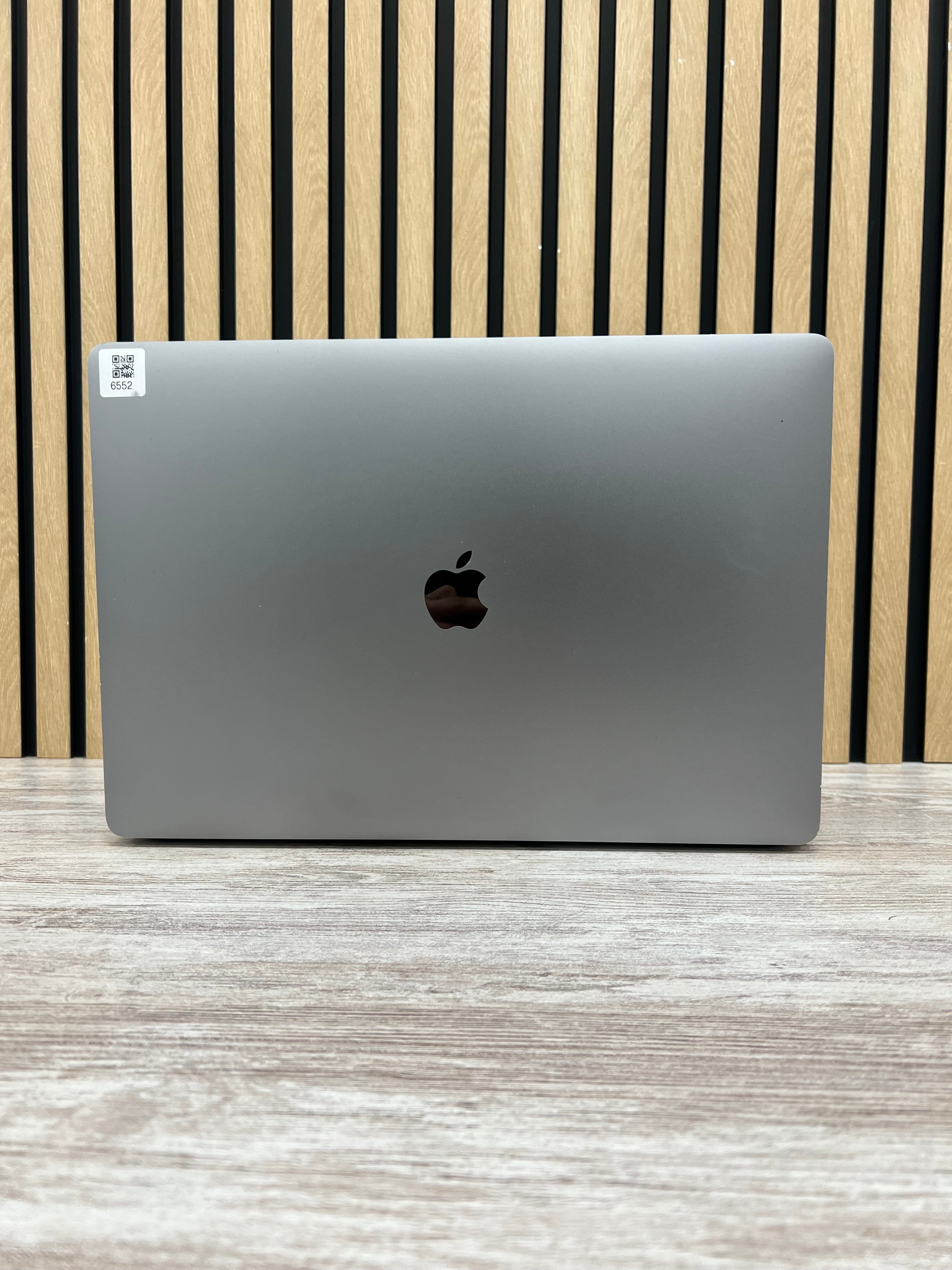 MacBook Pro 16" 2019 i9 16gb 1tb SSD