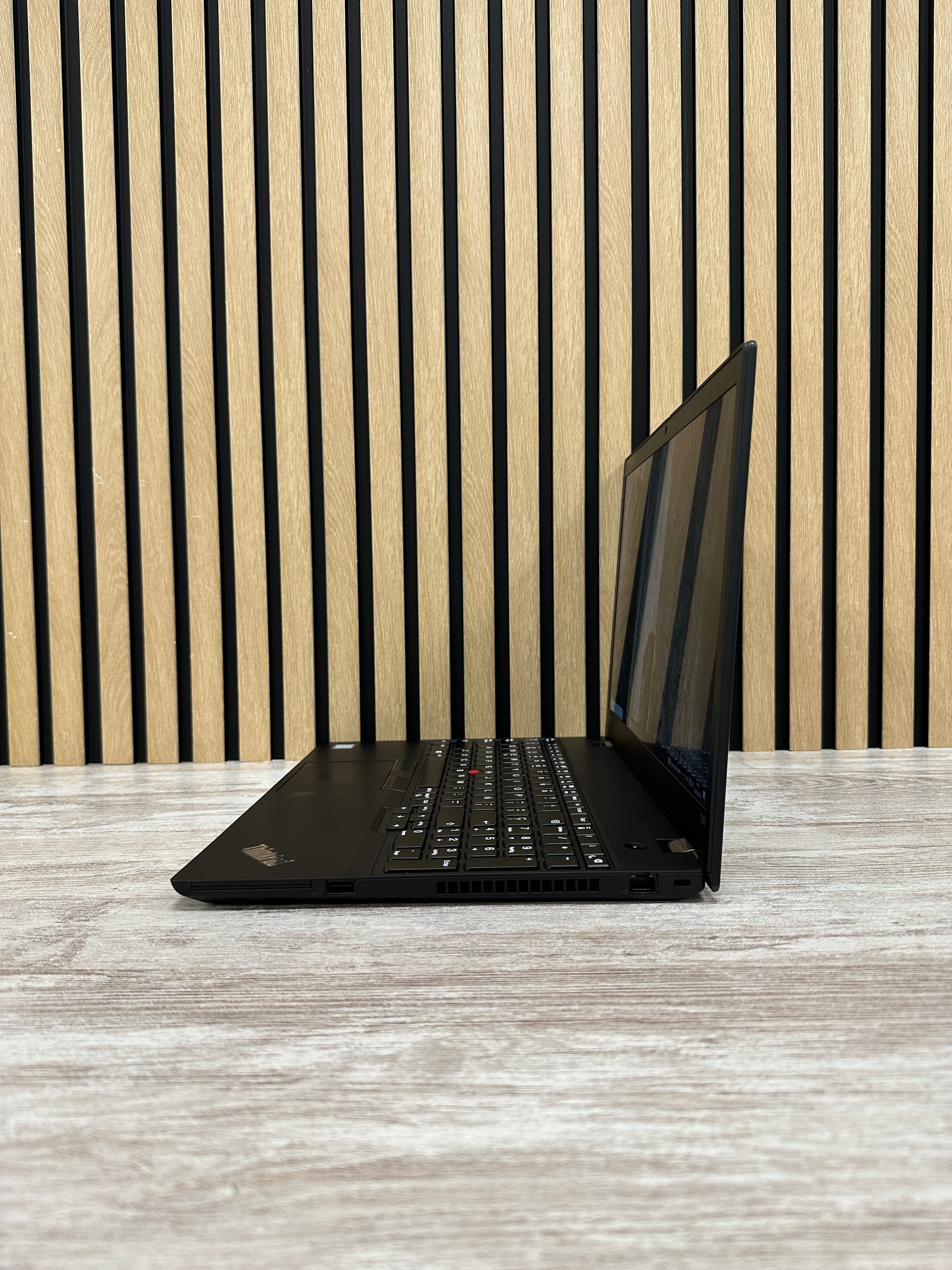 Lenovo Thinkpad T590 i5 8gb 256gb SSD