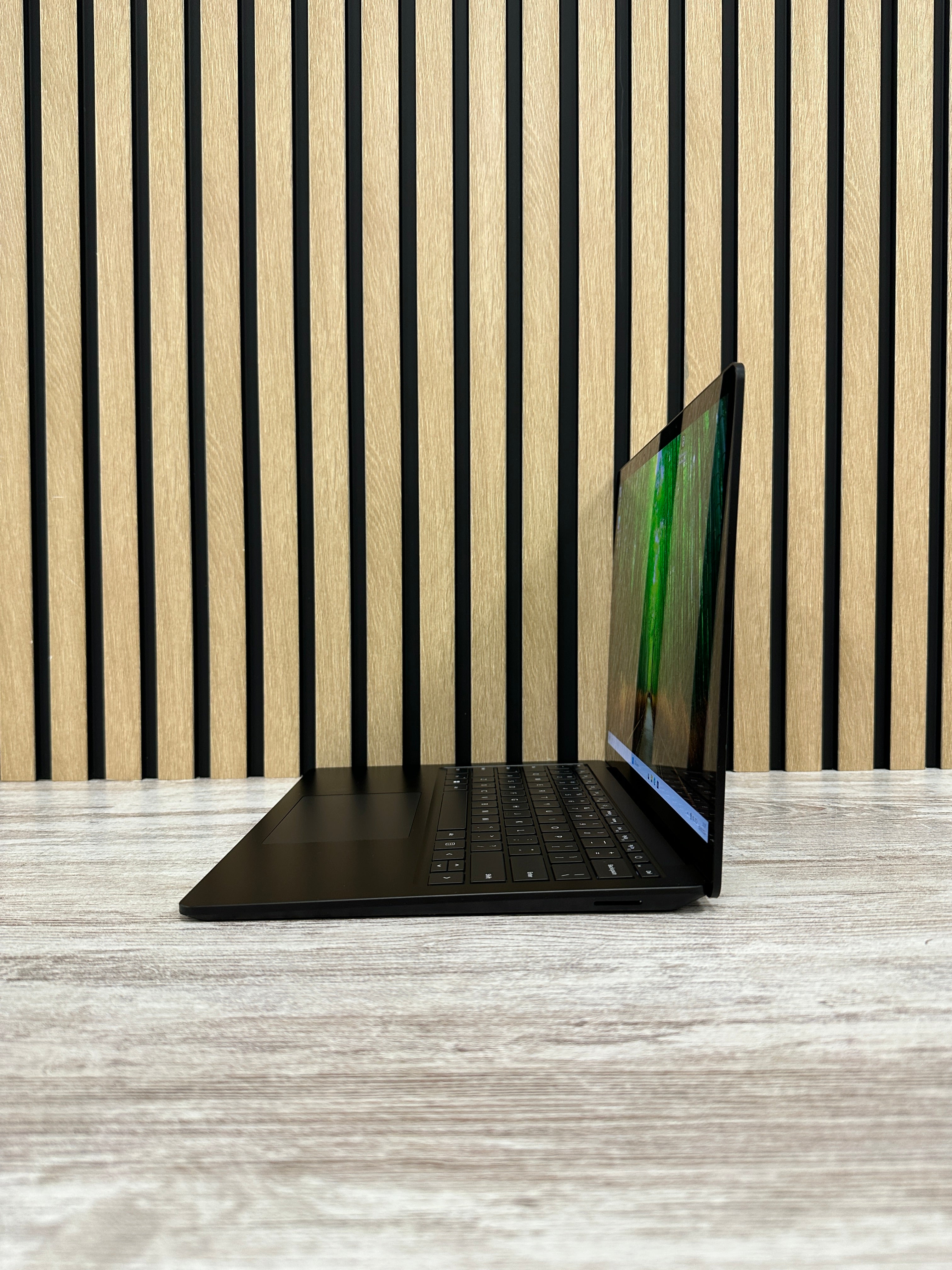 Microsoft Corp Surface Laptop 5 i7 32gb 512gb SSD