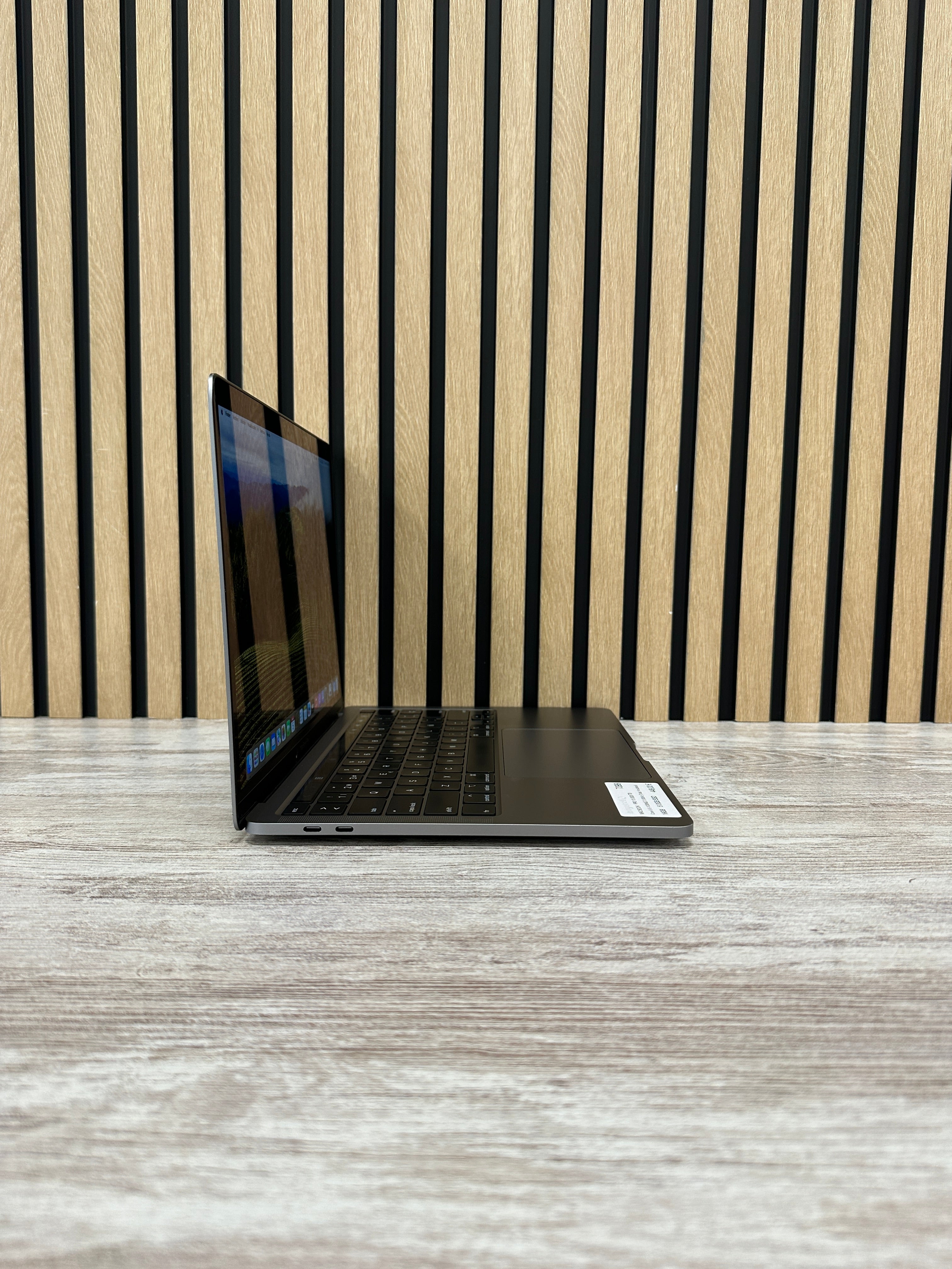 MacBook Pro 13" 2020 TB i5 16gb 512gb SSD - Moyacell