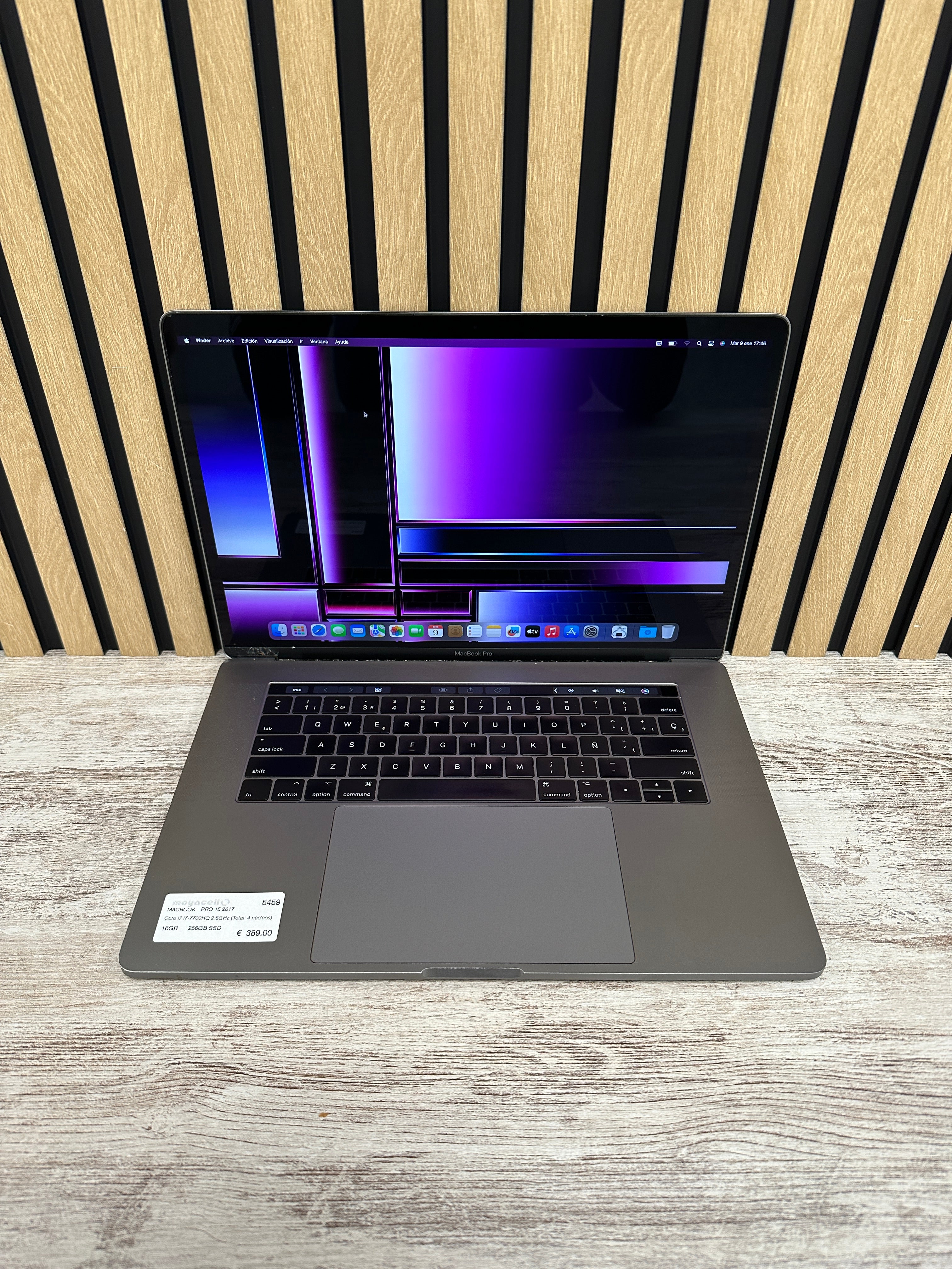 MacBook Pro 15" 2017 i7 16gb 256gb SSD - Moyacell