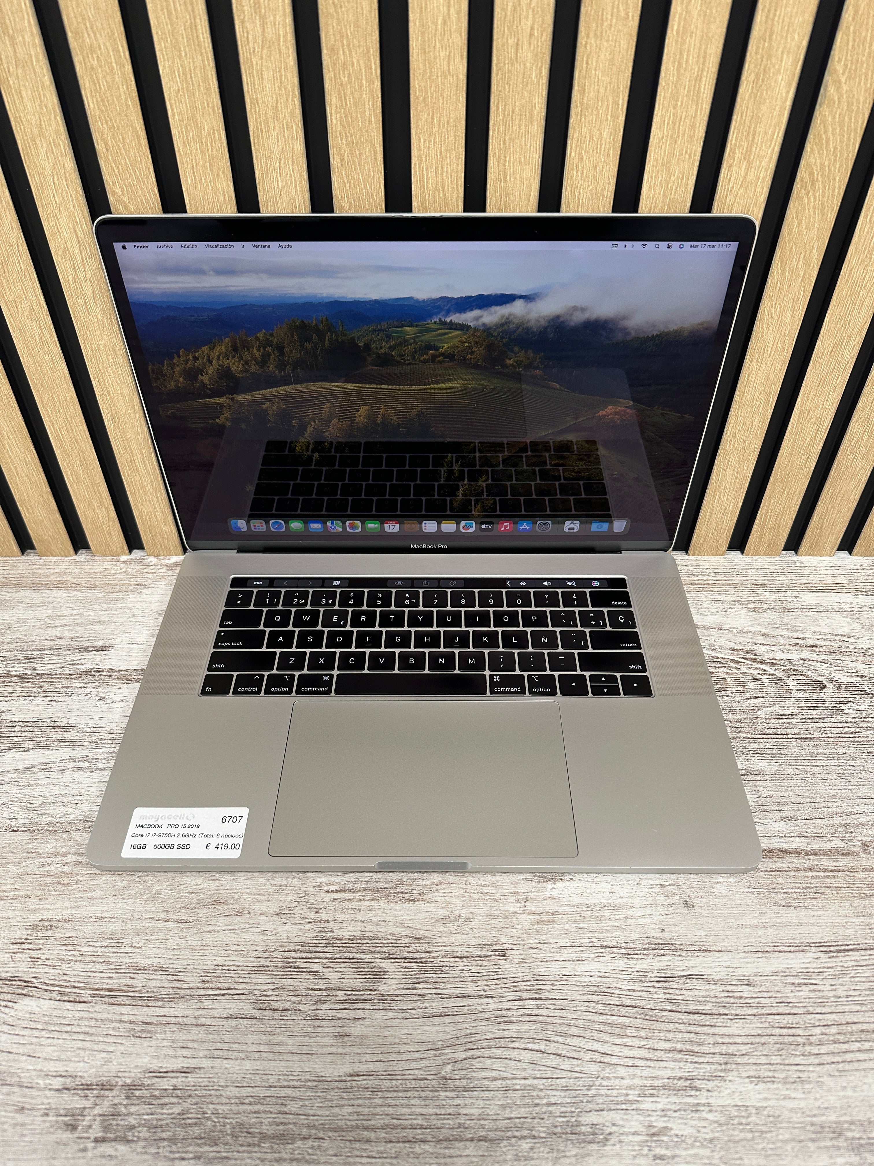 MacBook Pro 15" 2019 i7 16gb 500gb SSD