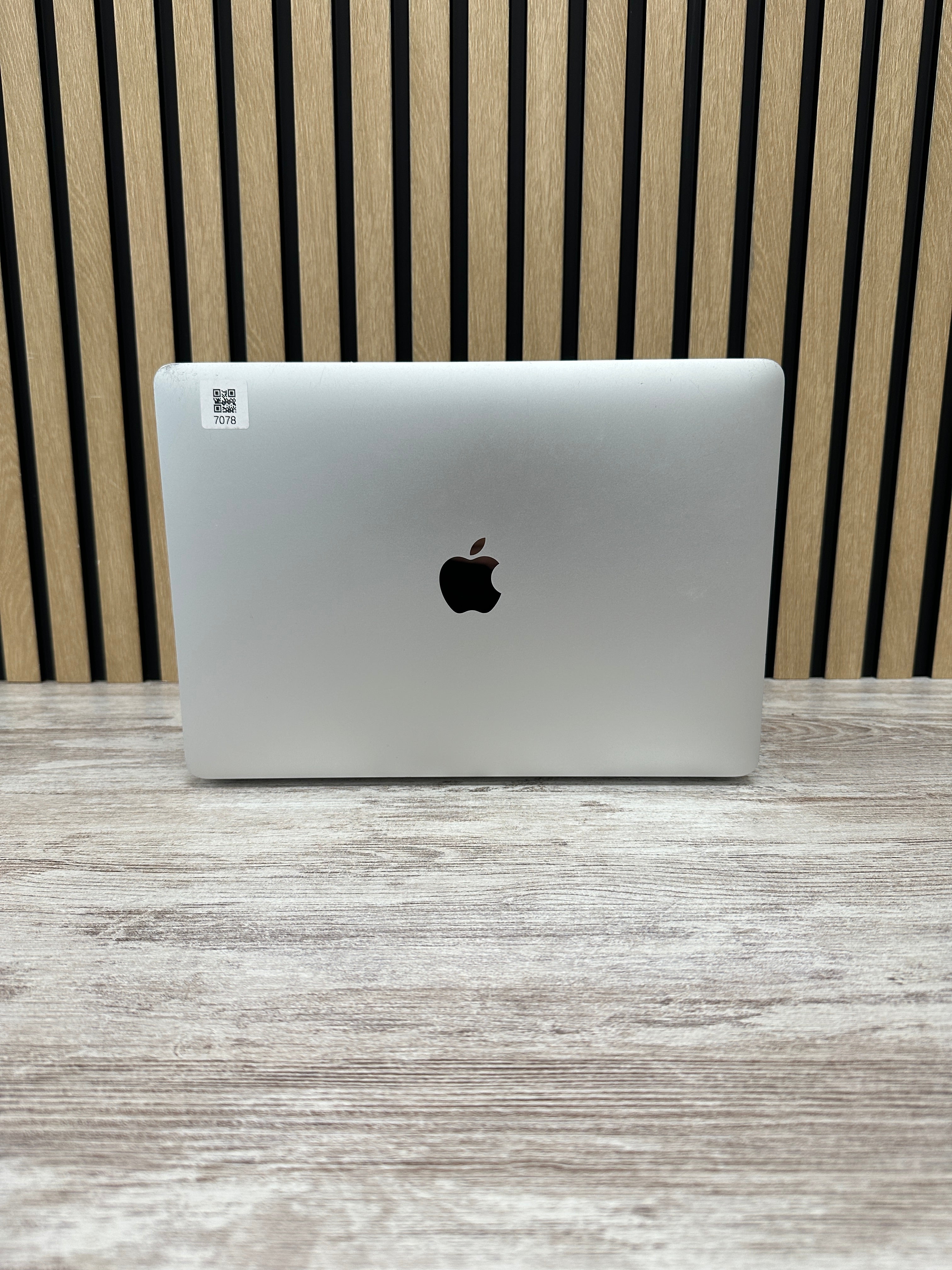 MacBook Air 13" 2020 M1 8gb 256gb SSD