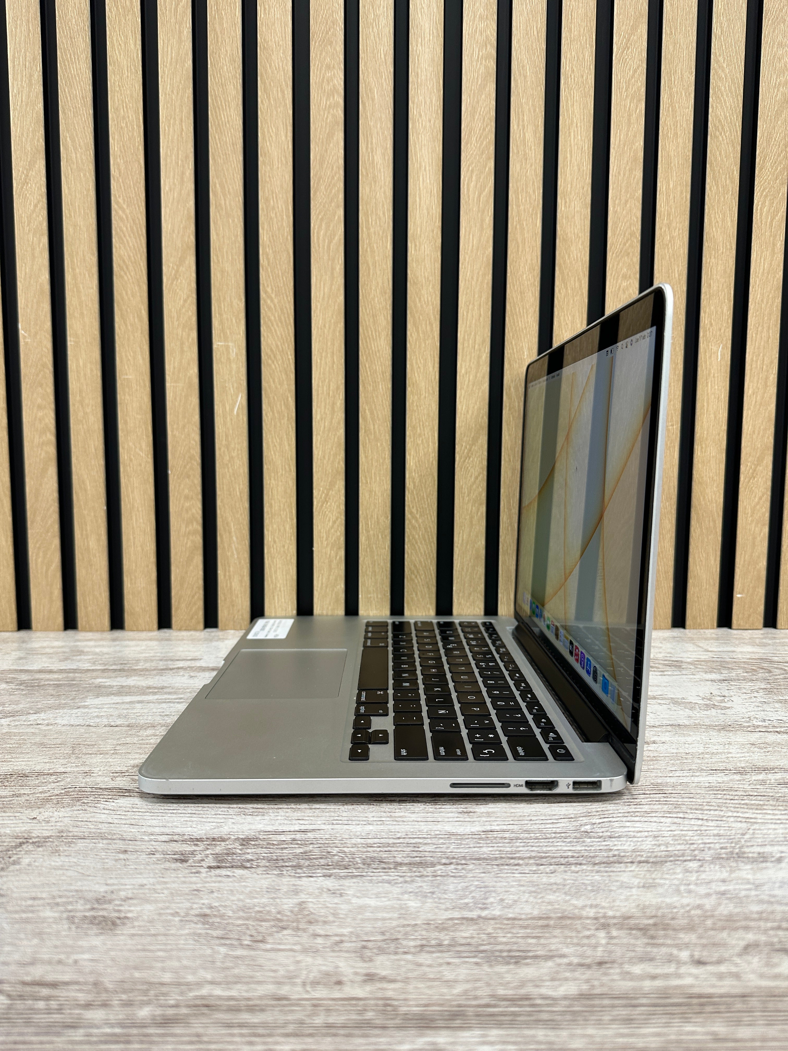 MacBook Pro 13" 2015 i5 16gb 256gb SSD - Moyacell