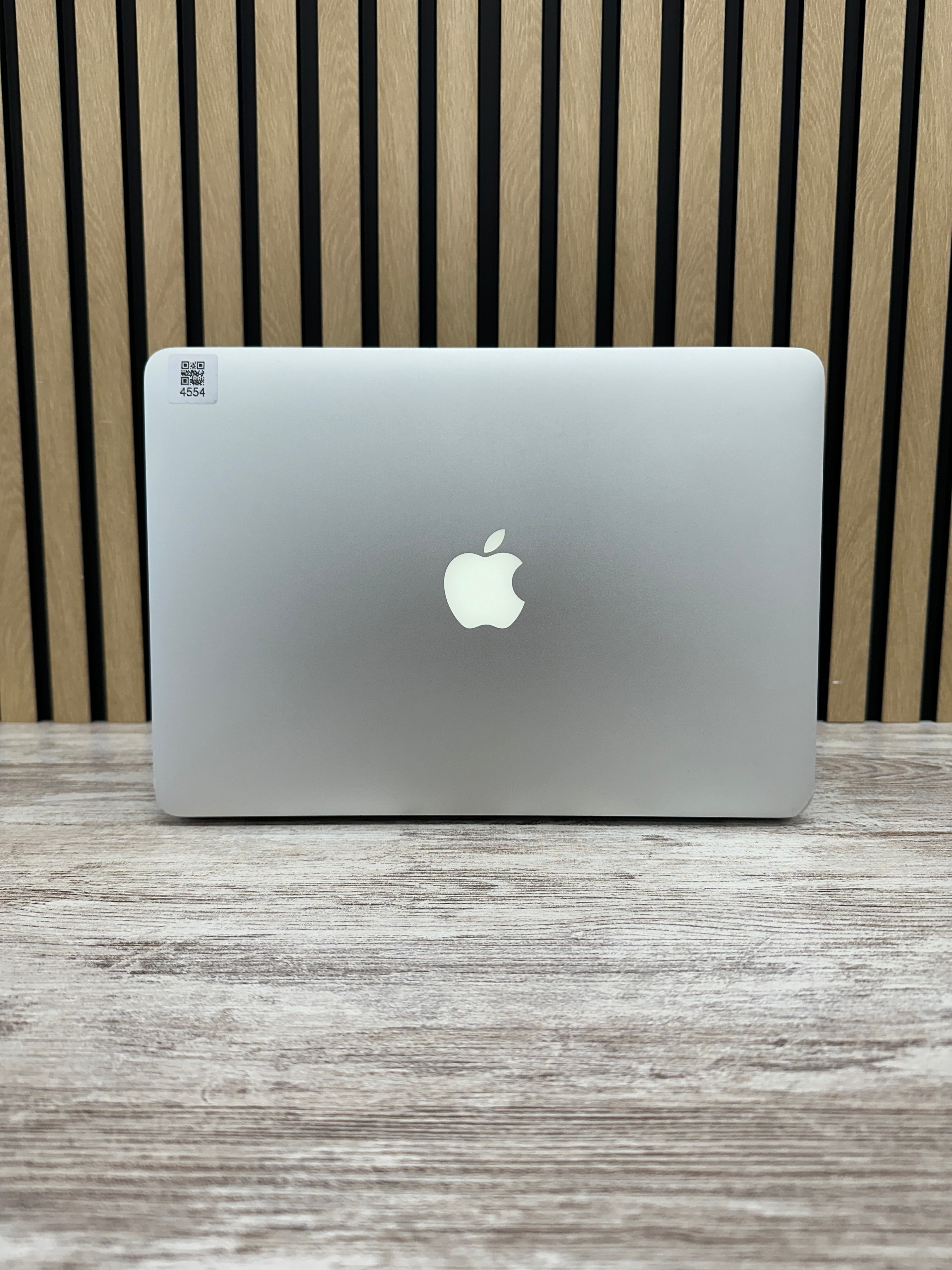 MacBook Pro 13" 2015 i5 16gb 256gb SSD - Moyacell