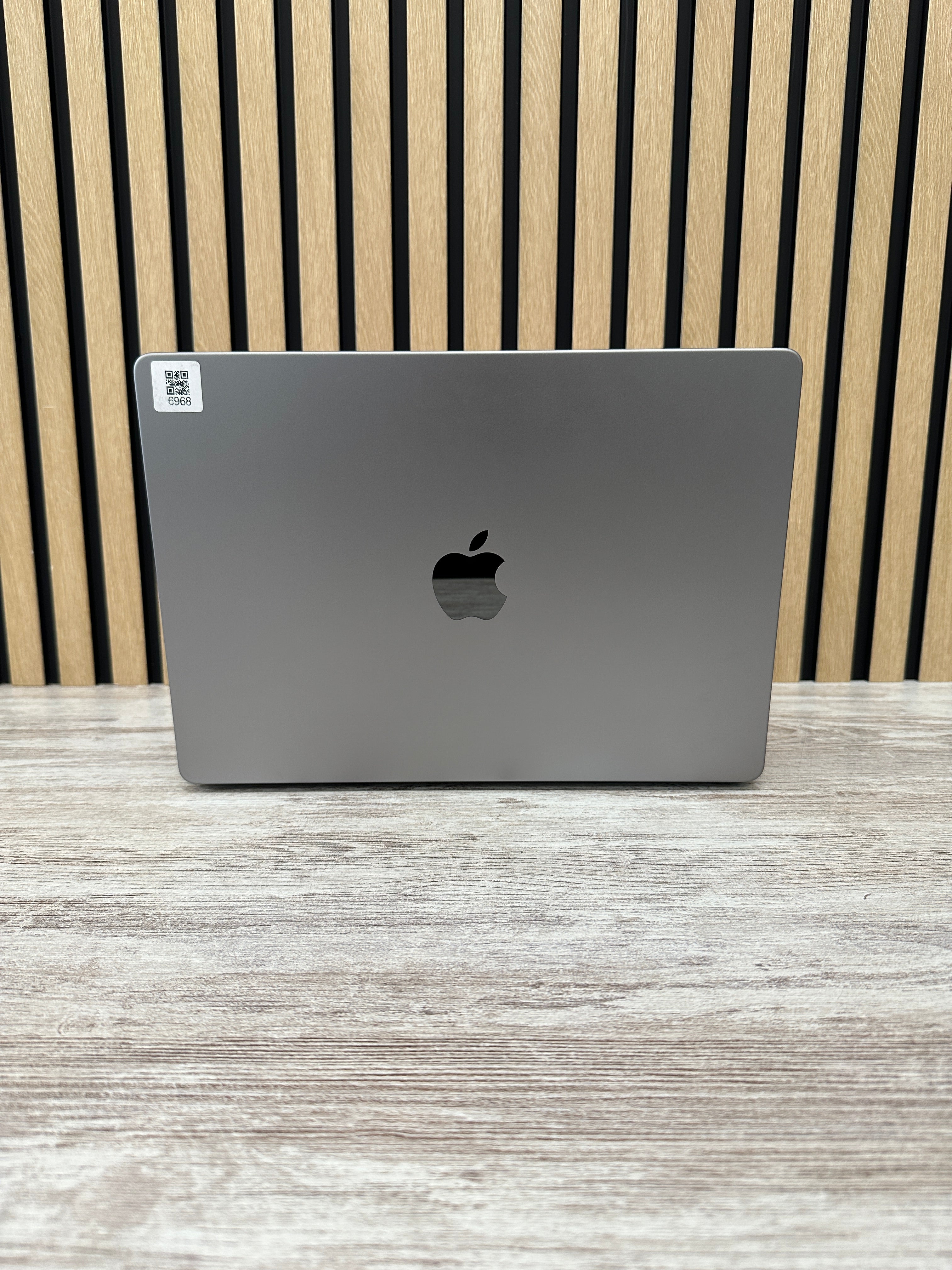 MacBook Pro 14" 2021 M1 PRO 32gb 500gb SSD