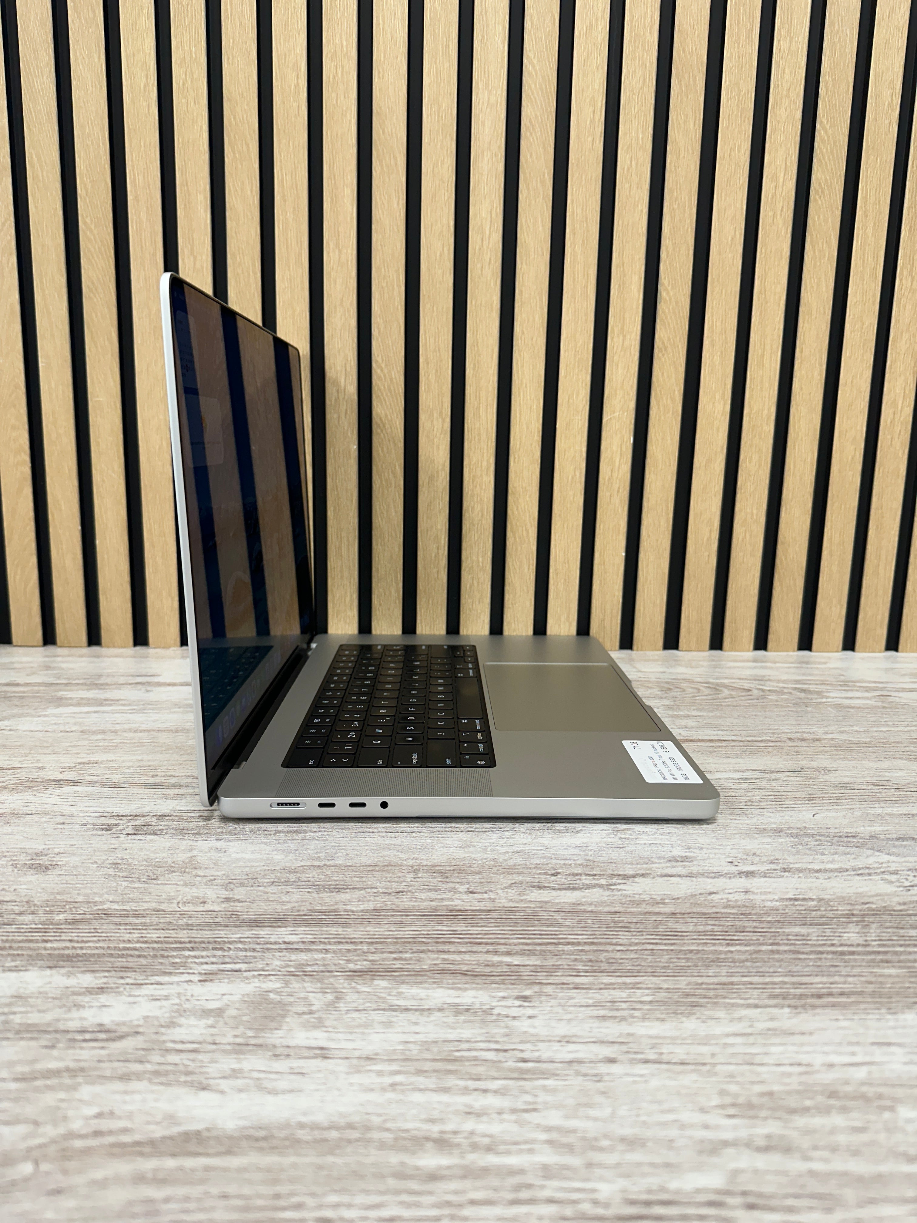 MacBook Pro 16" 2021 M1 PRO 16gb 512gb SSD