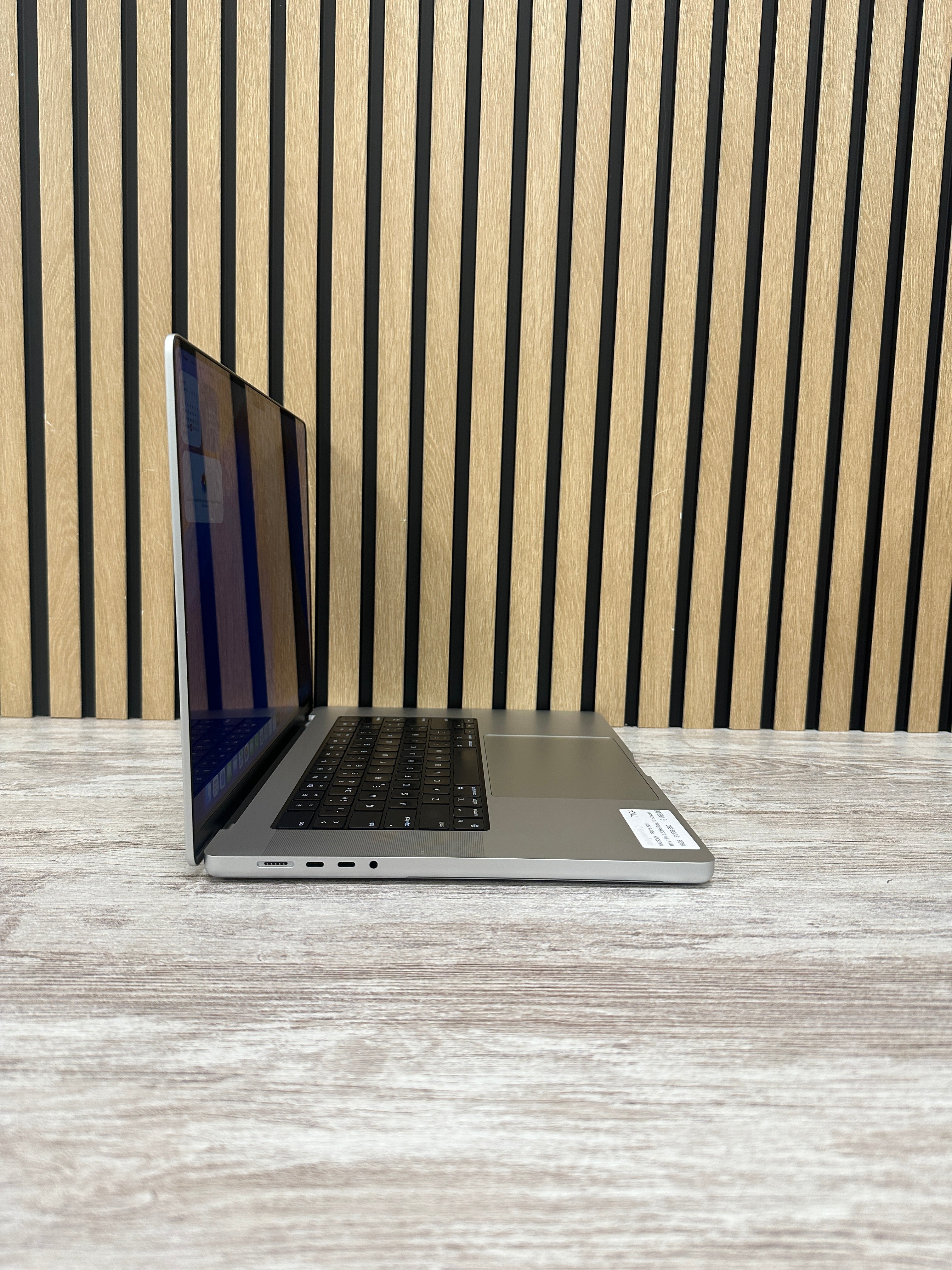 MacBook Pro 16" 2021 M1 PRO 16gb 512gb SSD