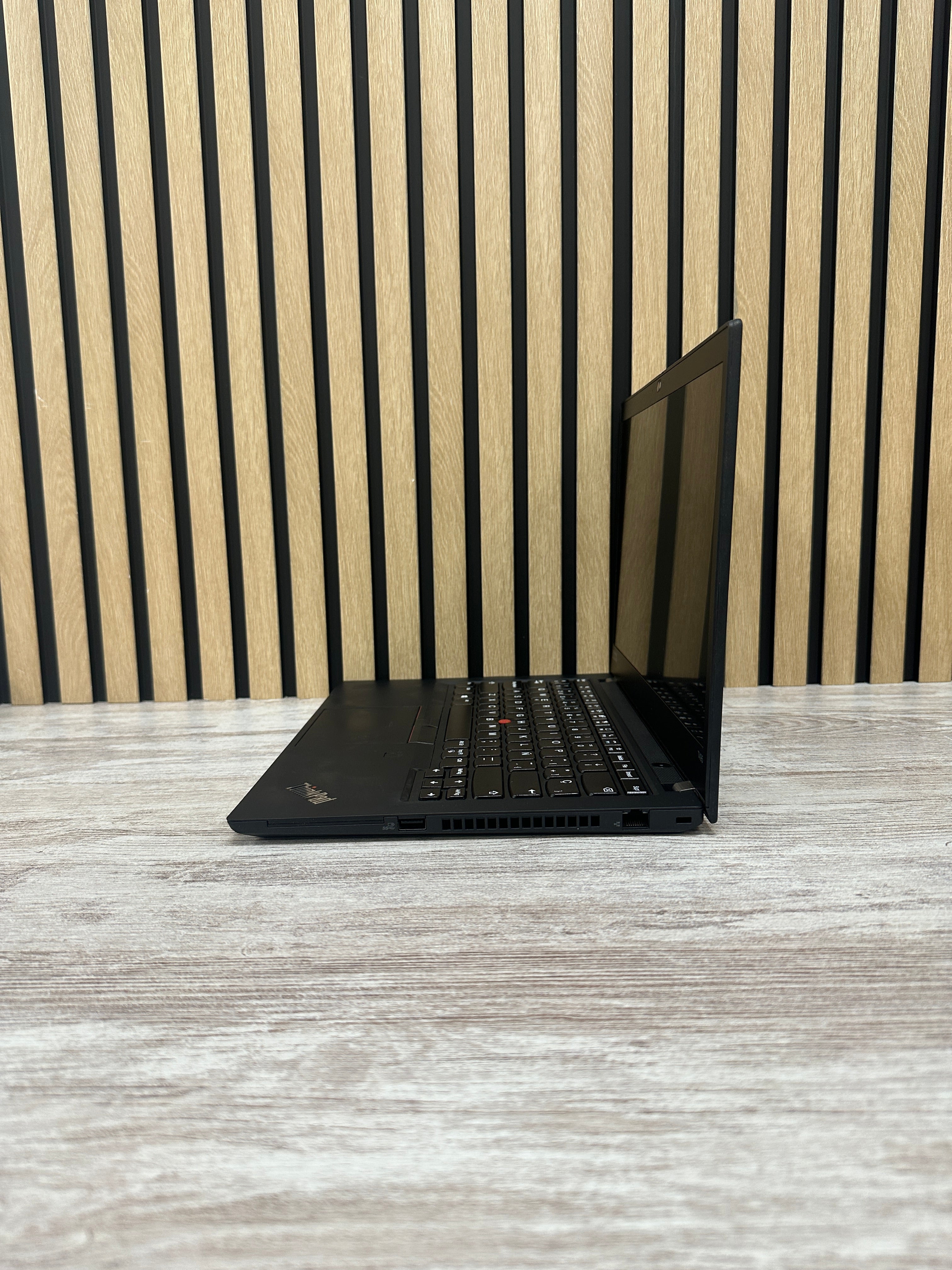 Lenovo Thinkpad T495 TACTIL Ryzen 5 Pro 16gb 256gb SSD
