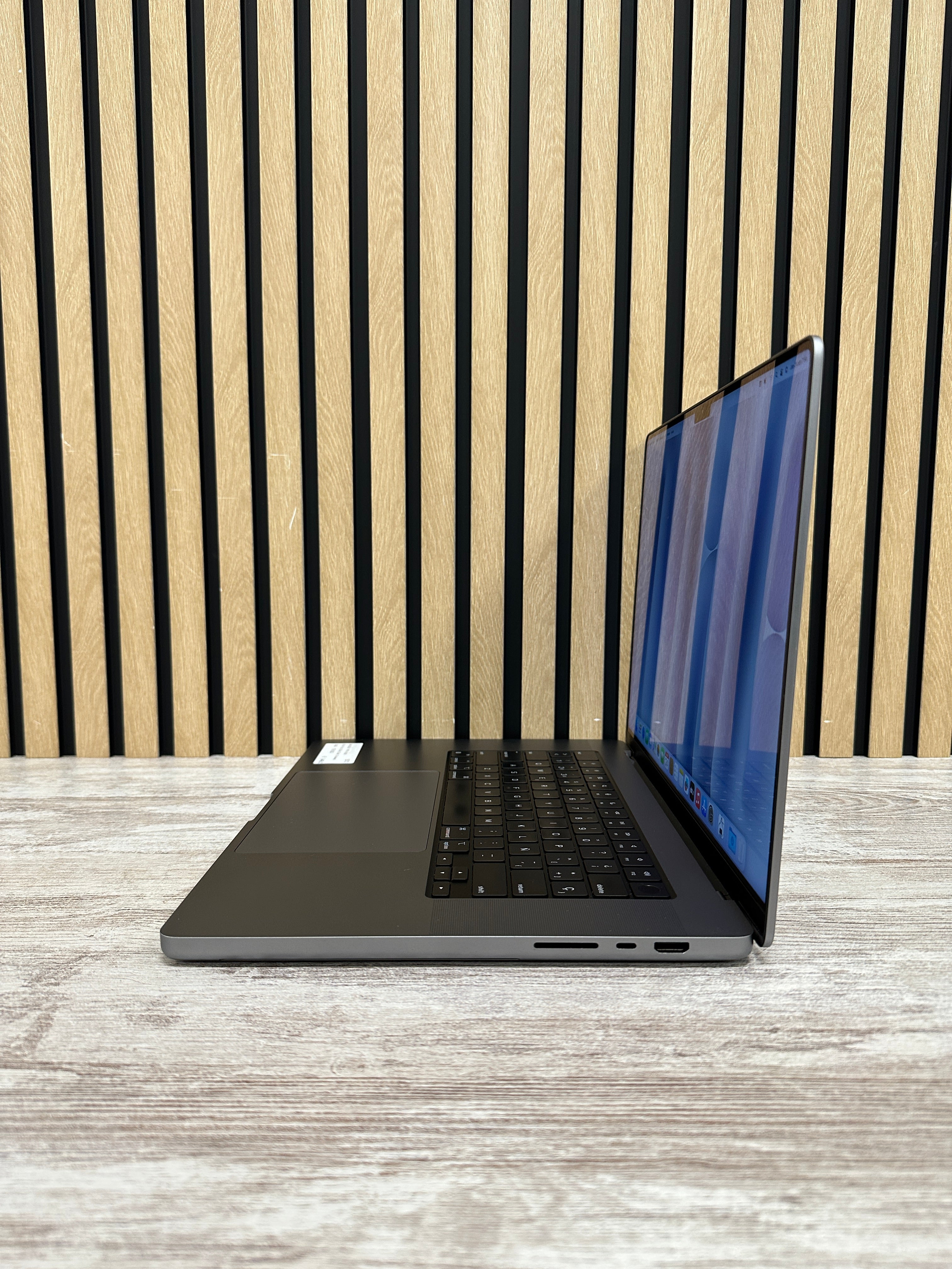 MacBook Pro 16" 2021 M1 PRO 32gb 1tb SSD