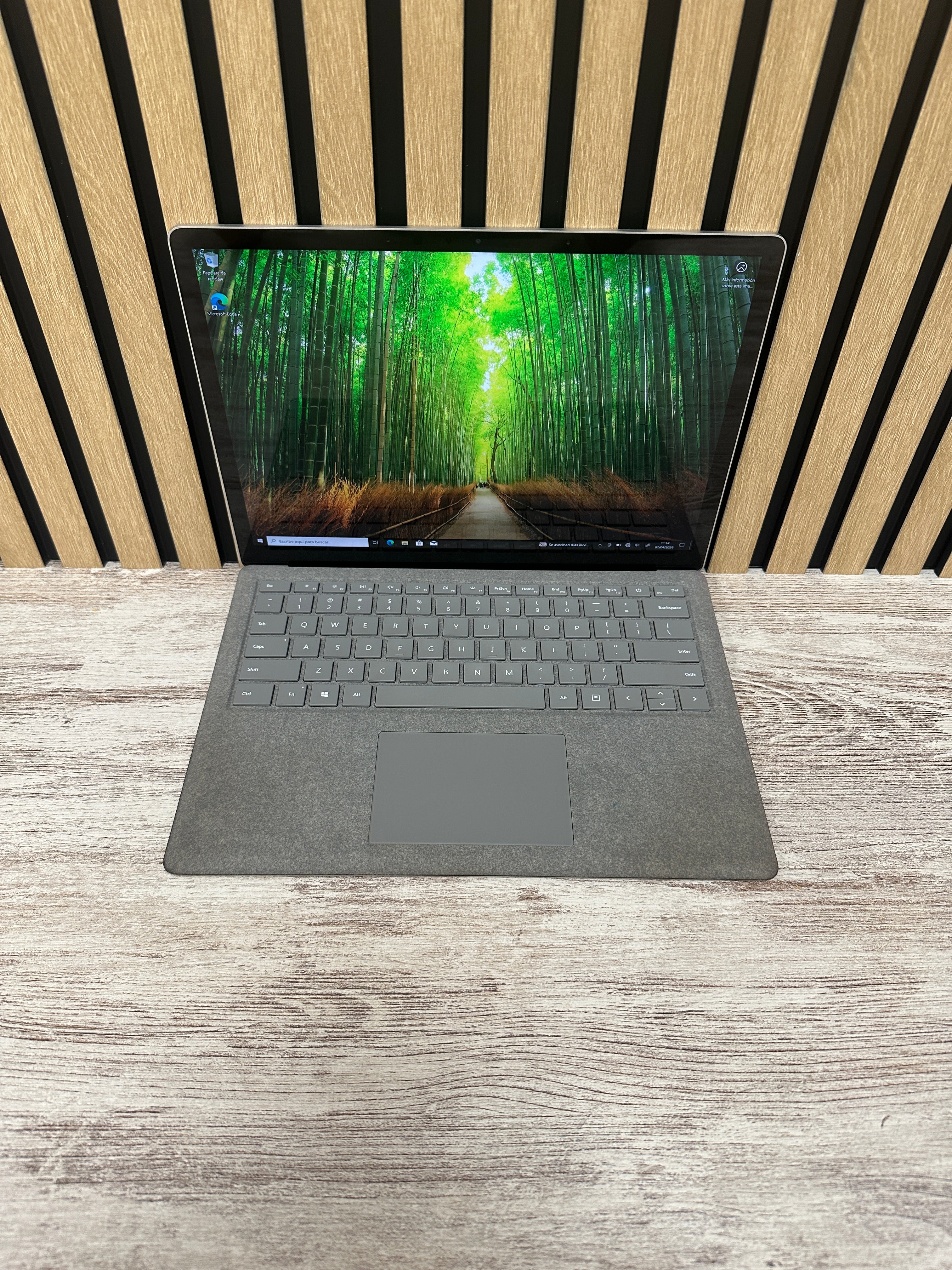 Microosft Surface Laptop 2 i5 16gb 256gb SSD