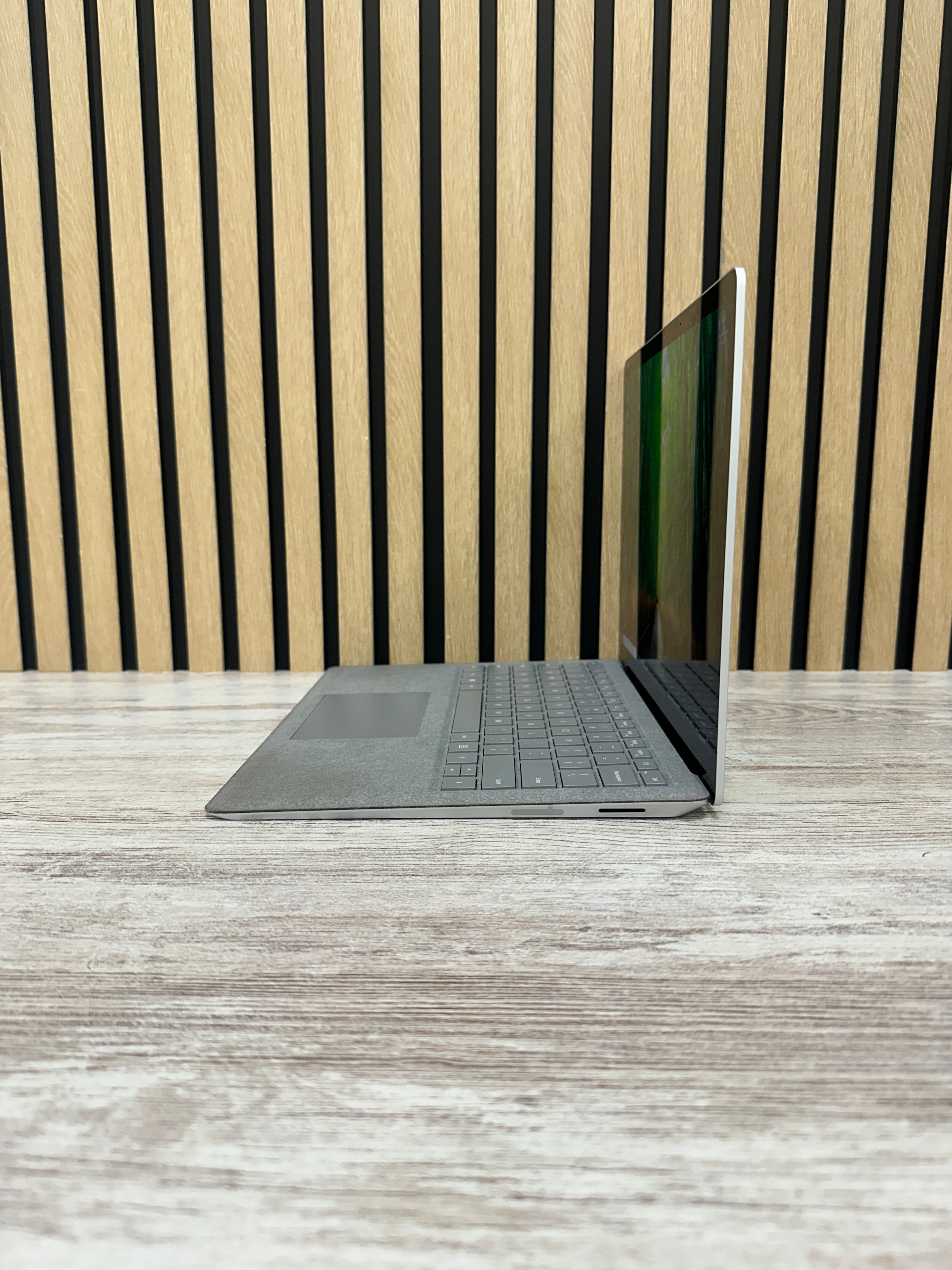 Microosft Surface Laptop 2 i5 16gb 256gb SSD