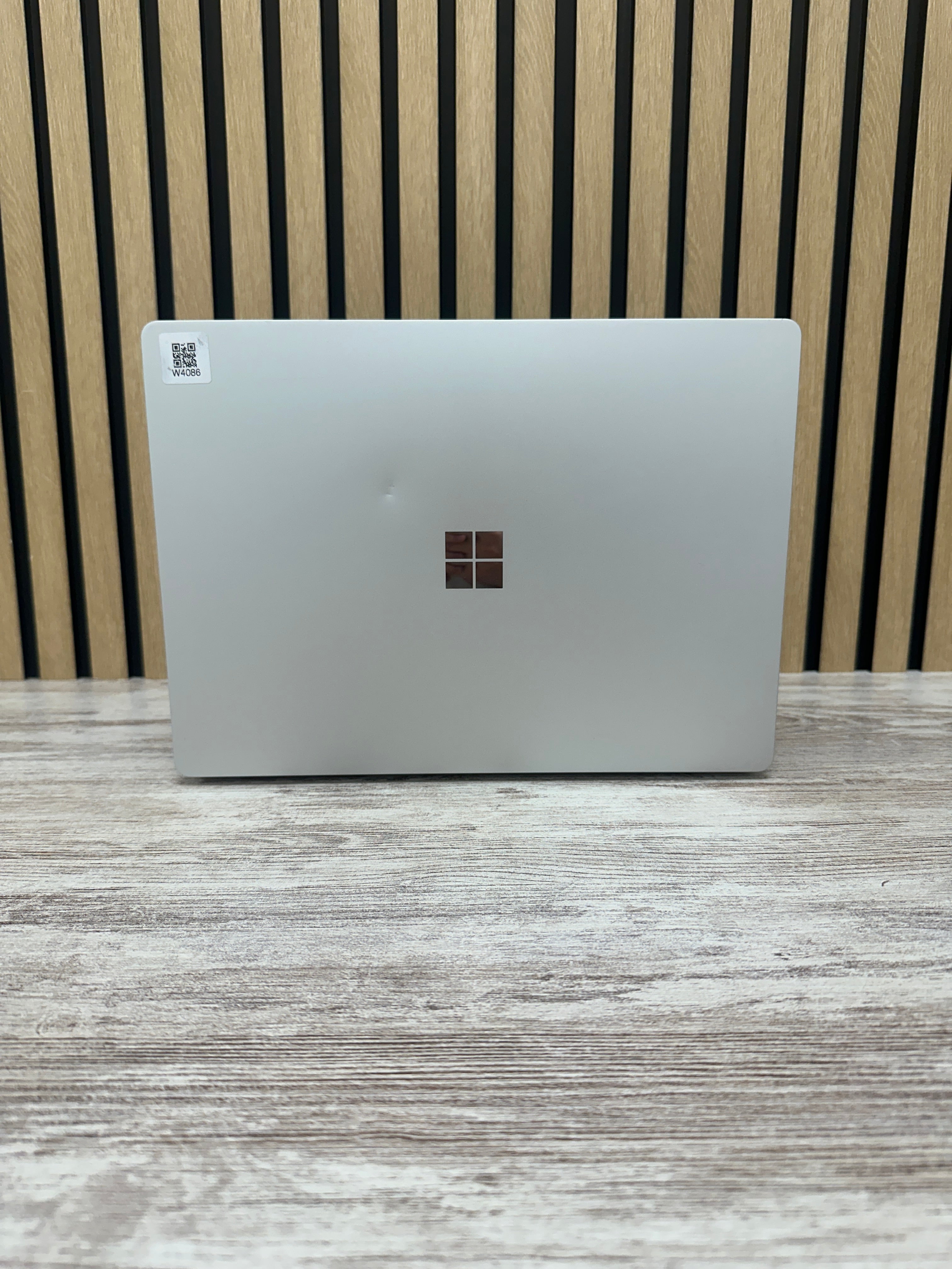 Microosft Surface Laptop 2 i5 16gb 256gb SSD
