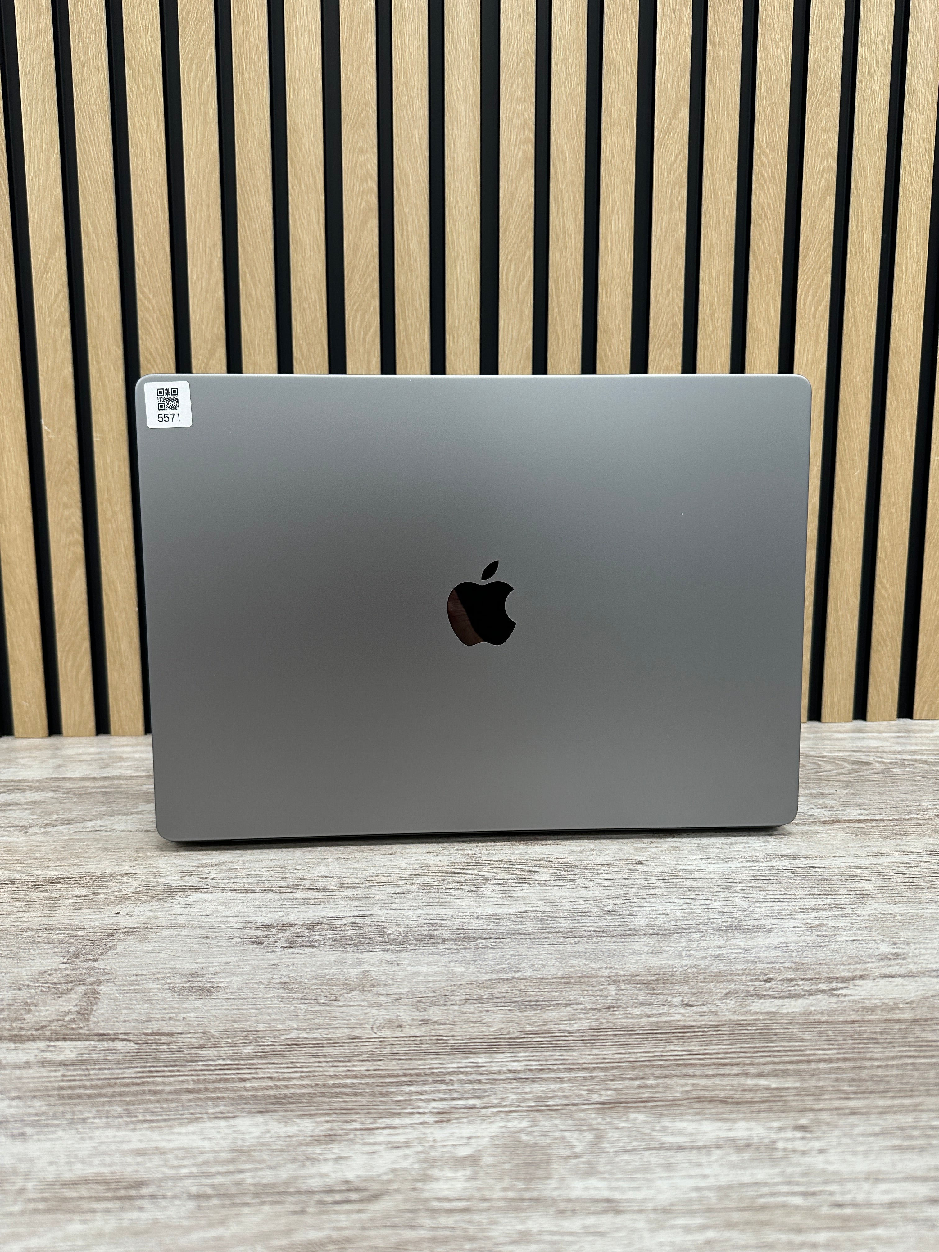 MacBook Pro 16" 2021 M1 PRO 16gb 512gb SSD
