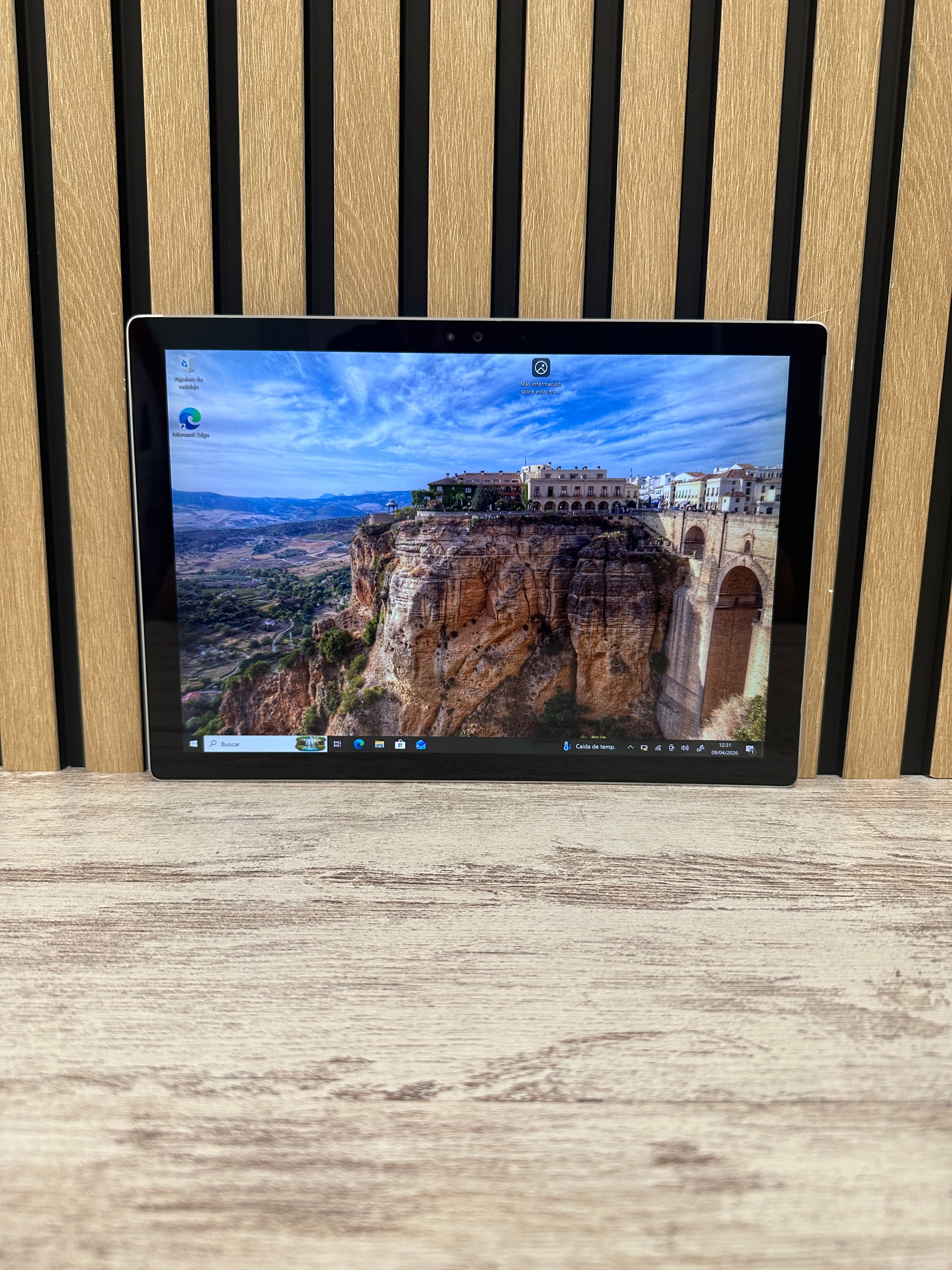 Microsoft Surface Pro 4 1724 i7 16gb 1tb SSD